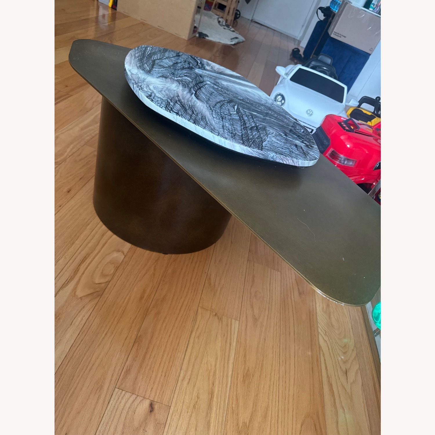 Statements by J irregular Narble Table - image-10