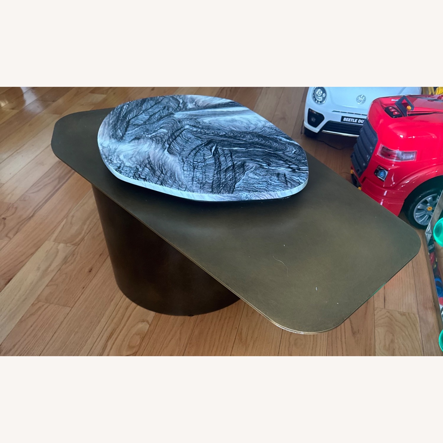 Statements by J irregular Narble Table - image-9