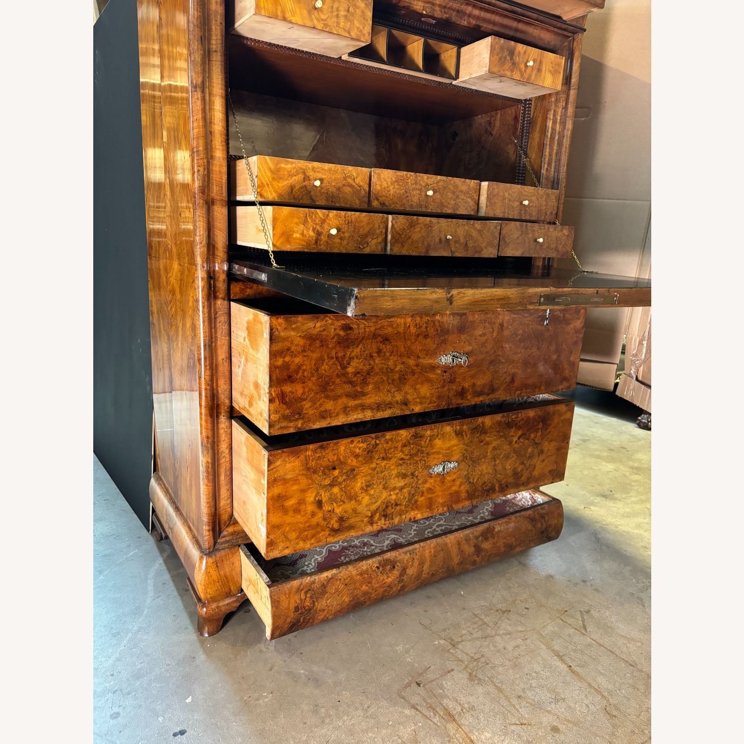 Mid 19th Century Walnut and Mahogany Secretaire - image-10