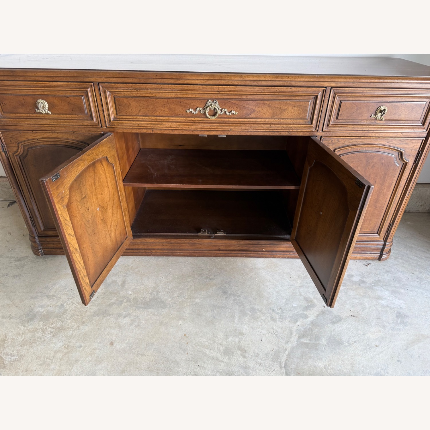 Henredon Credenza - image-4