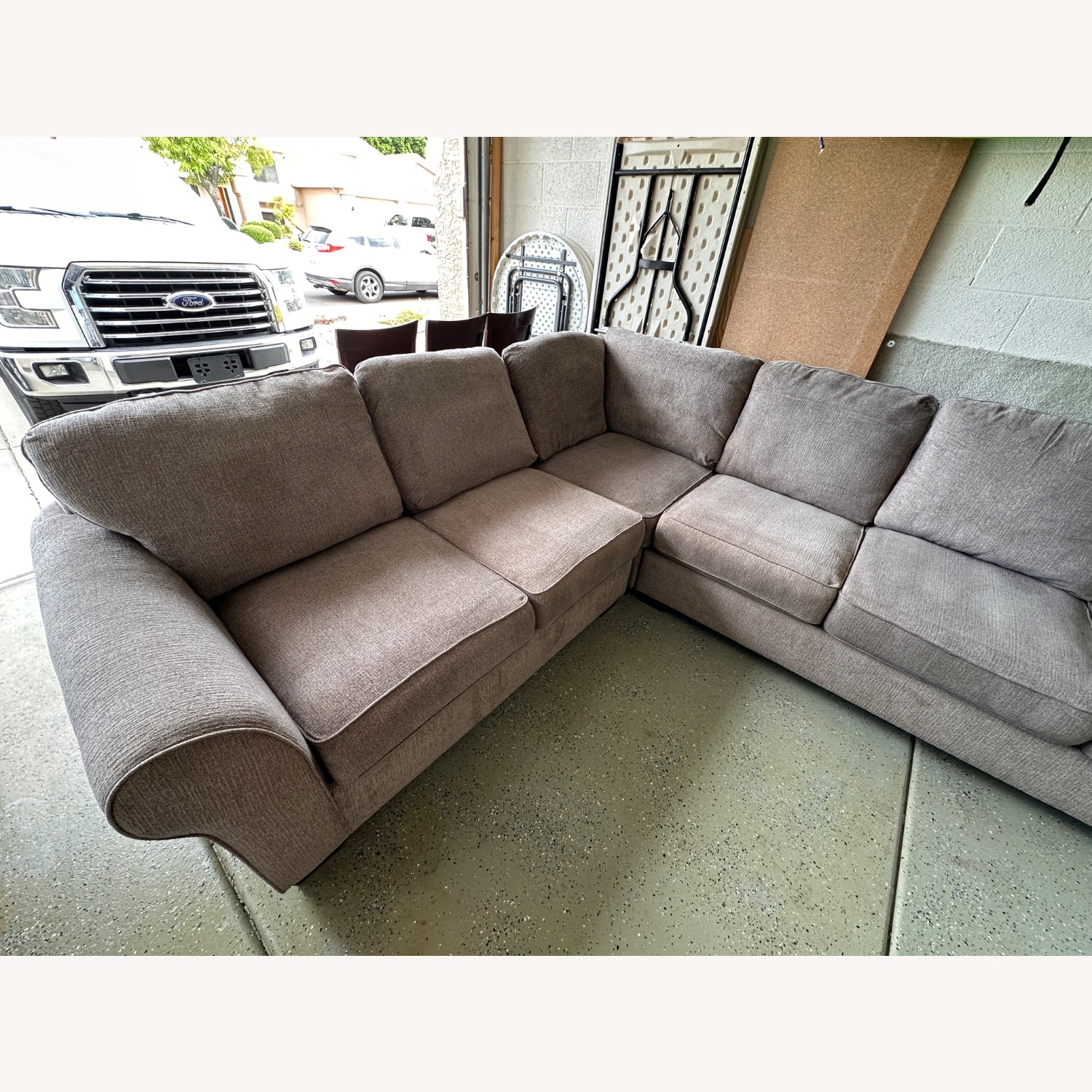 Ashley Ballinasloe 3-Piece Sectional with Chaise - AptDeco
