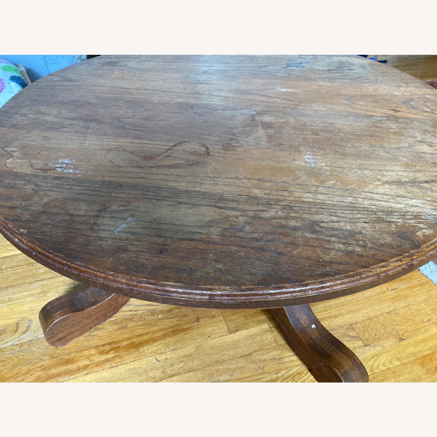 Solid Round Oak Coffee Table Curved Legs - image-2