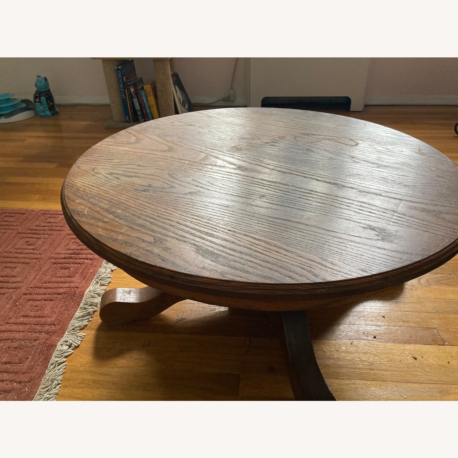 Solid Round Oak Coffee Table Curved Legs - image-3