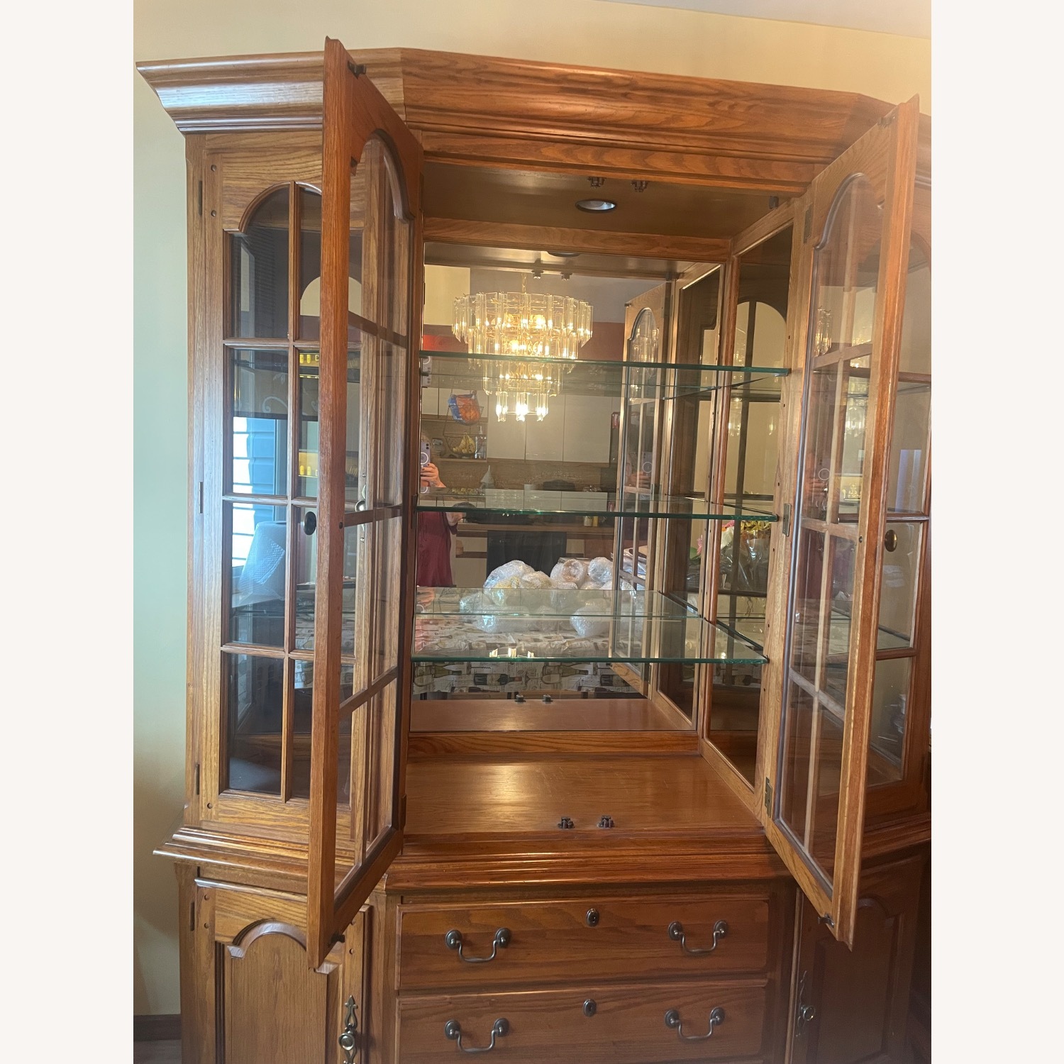 Thomasville lighted China Closet - image-5