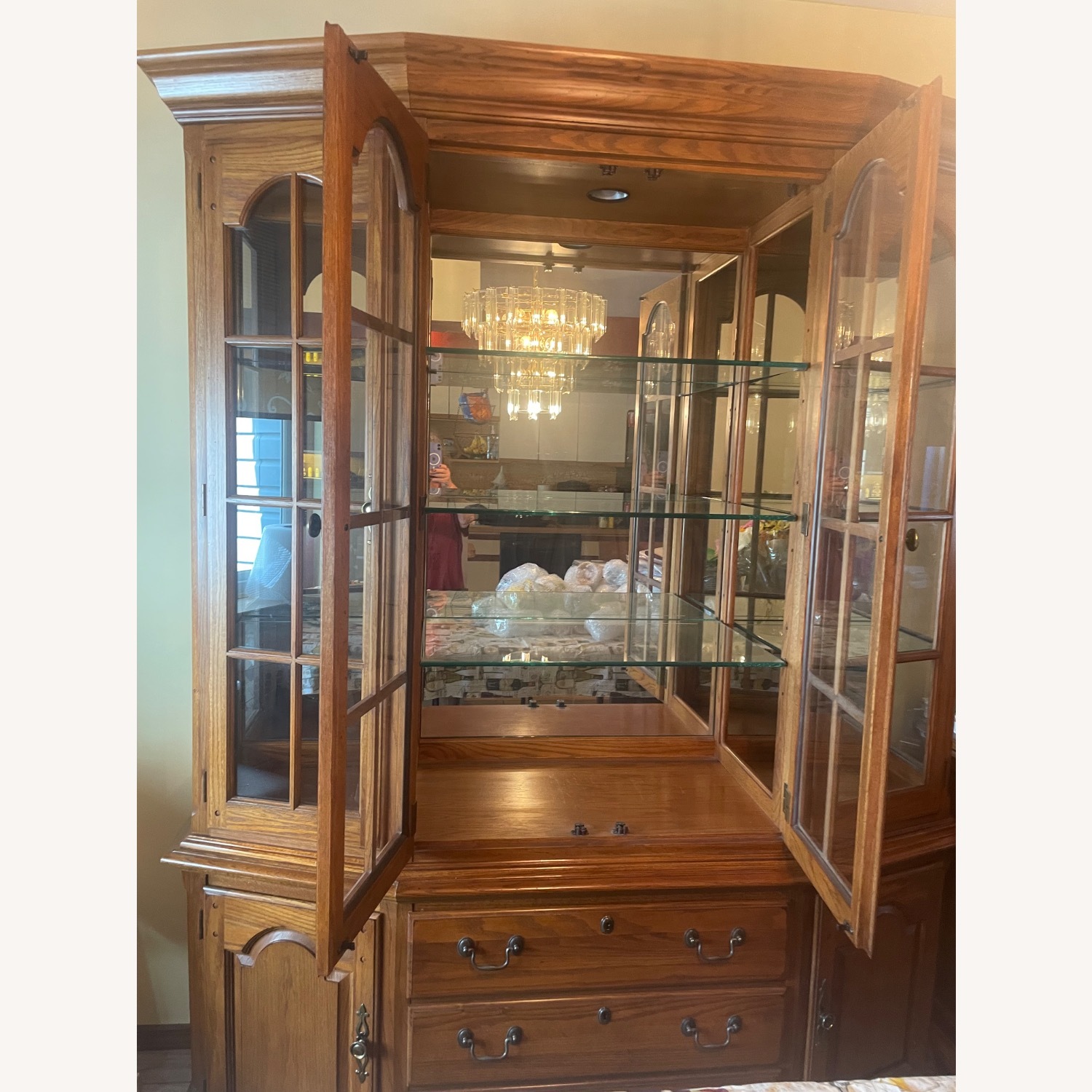 Thomasville lighted China Closet - image-4