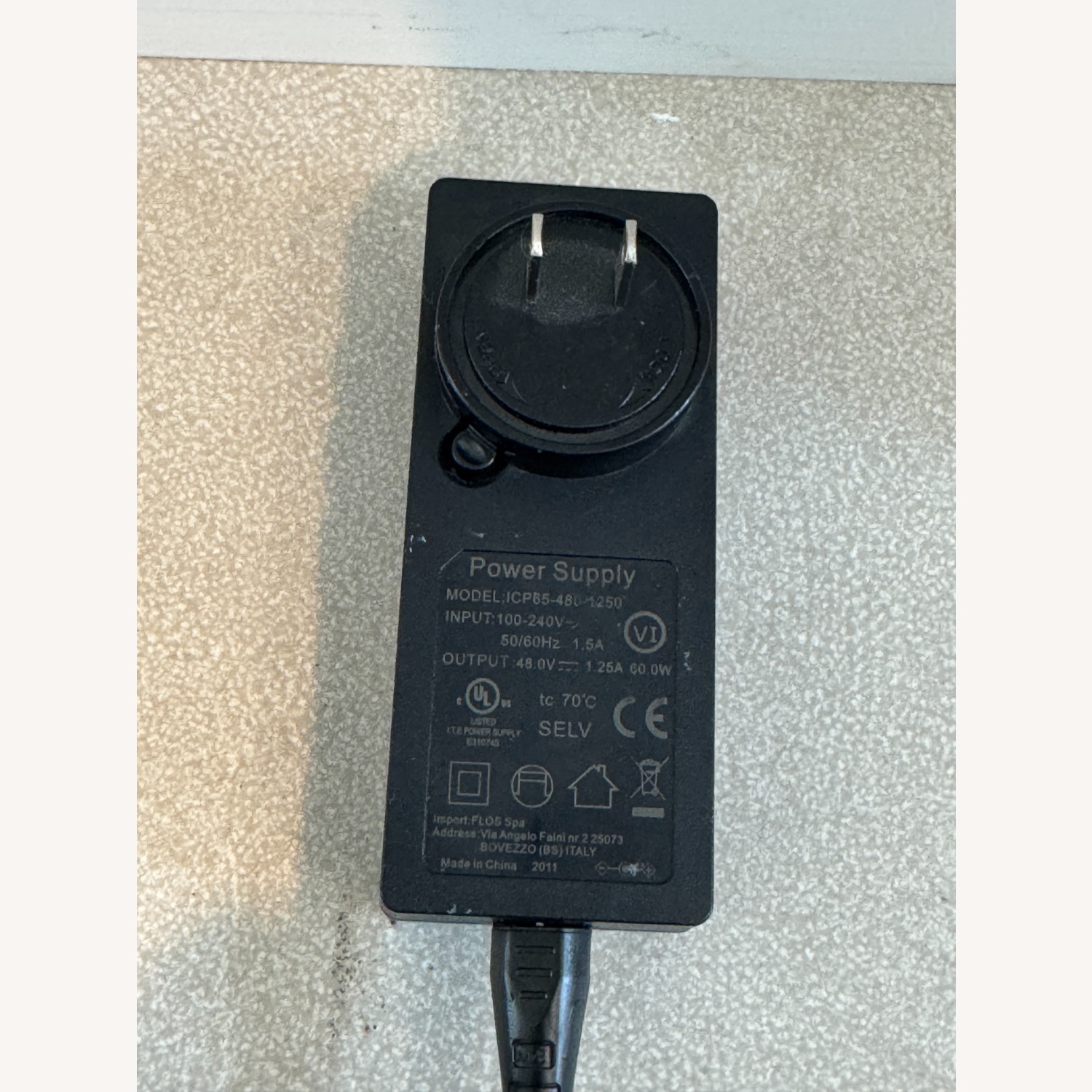 Flos Superloon LED Floor Lamp – Black - image-9