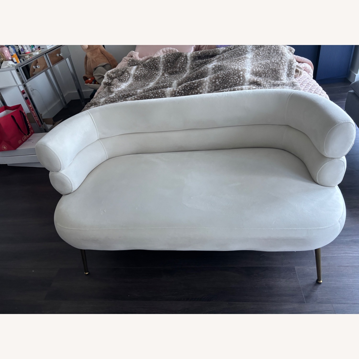 Demetrius Ivory Loveseat - image-8