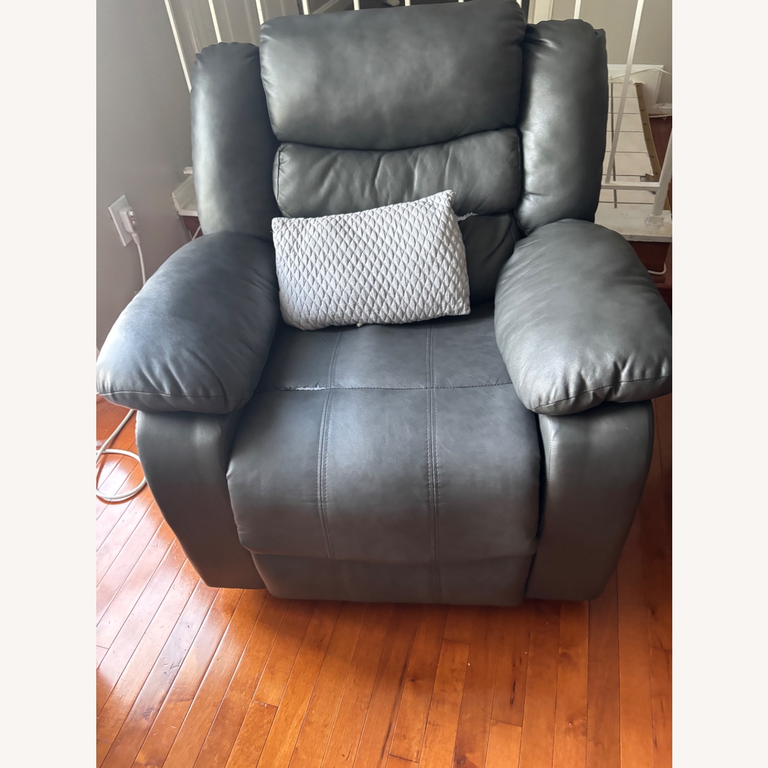 Gray couch - image-3