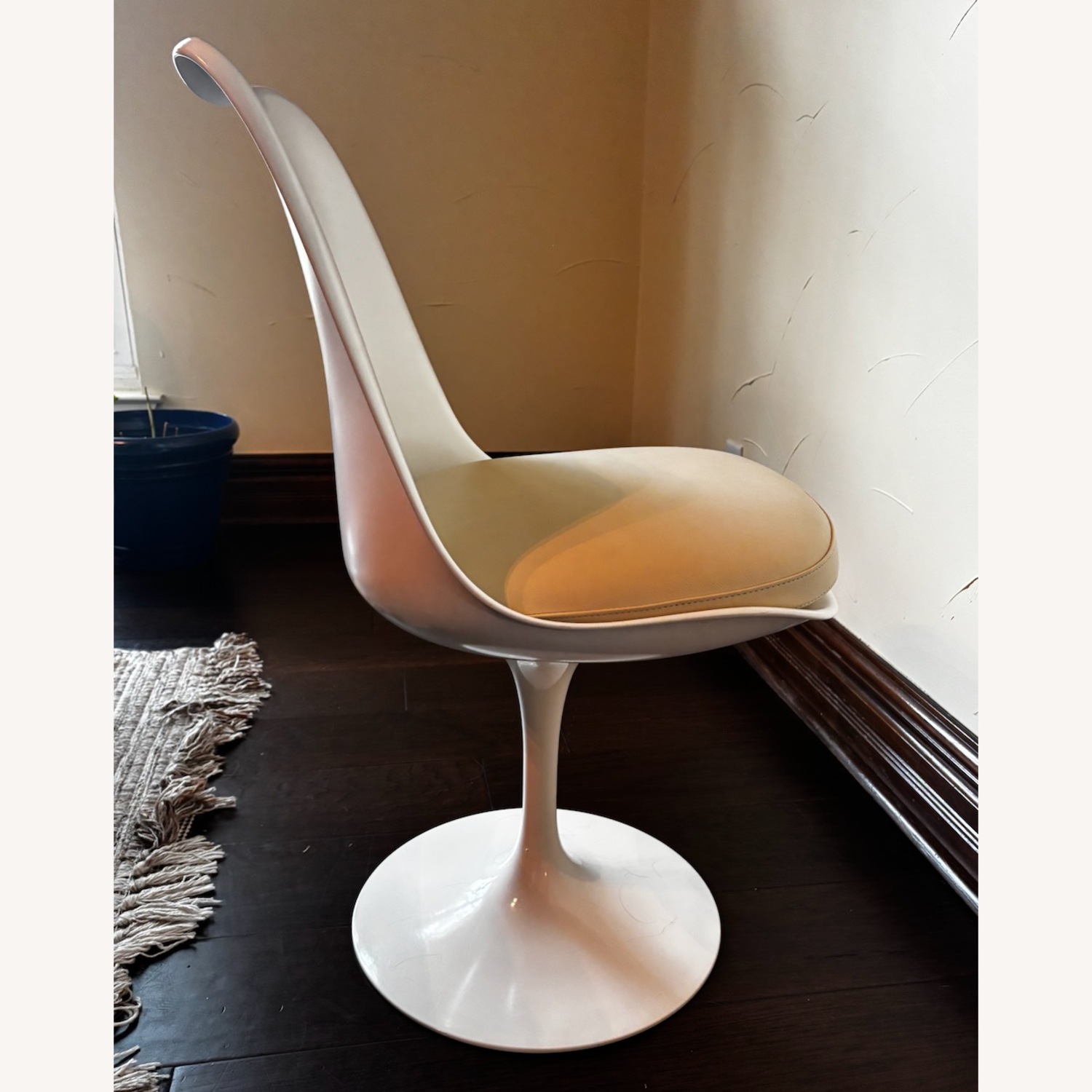 Saarinen Tulip Side Chair Set of 6 - image-3