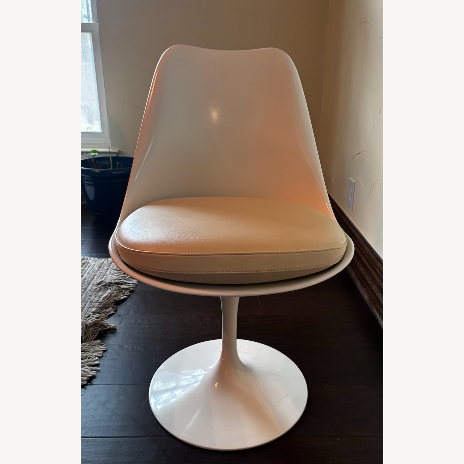 Saarinen Tulip Side Chair Set of 6 - image-1
