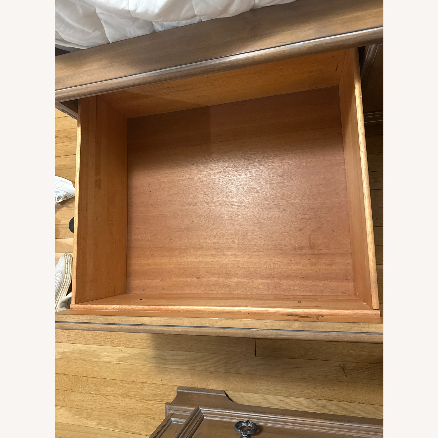 Traditional Antique Wood Linen Bed - image-6