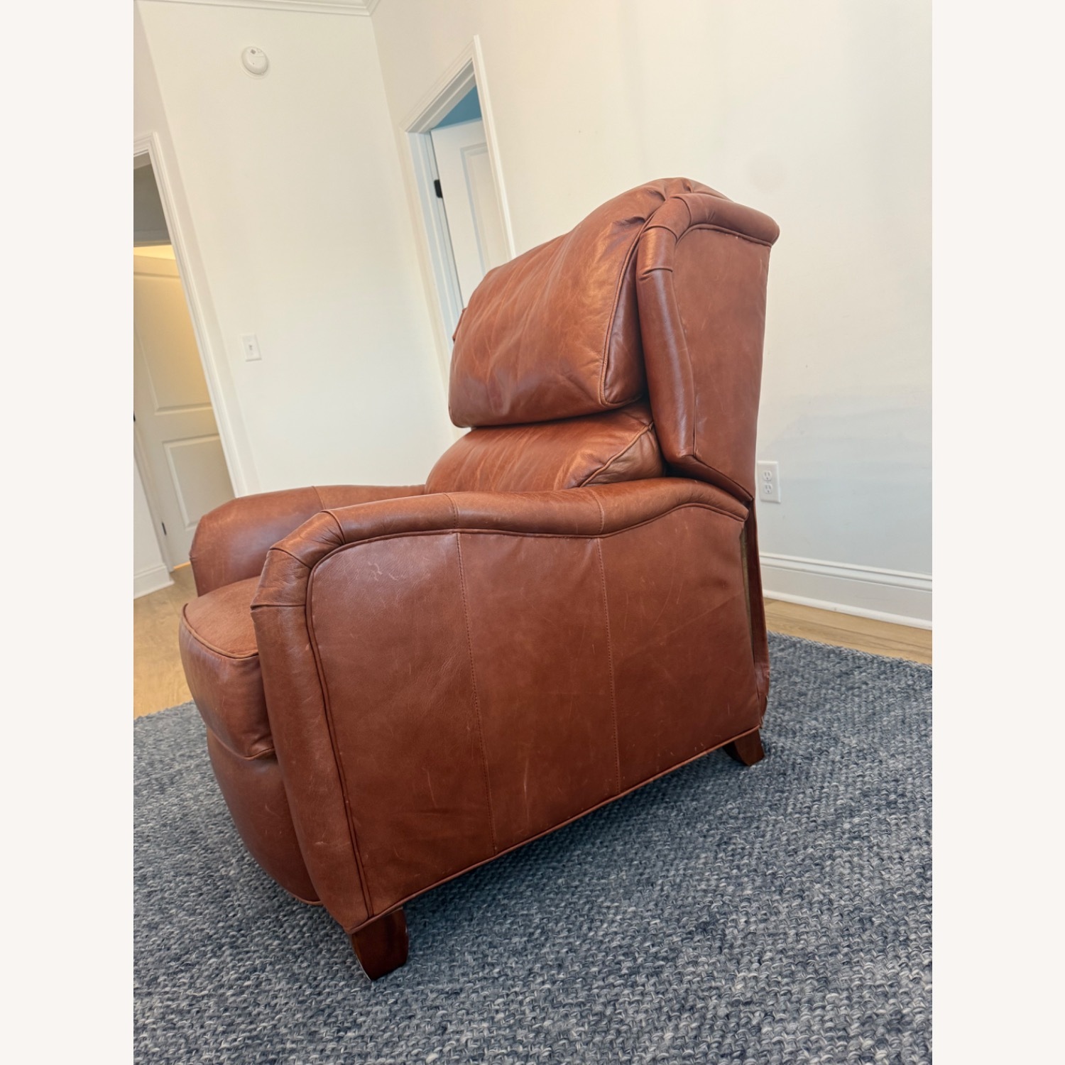 Thomasville Classic Pushback Leather Recliner - image-6