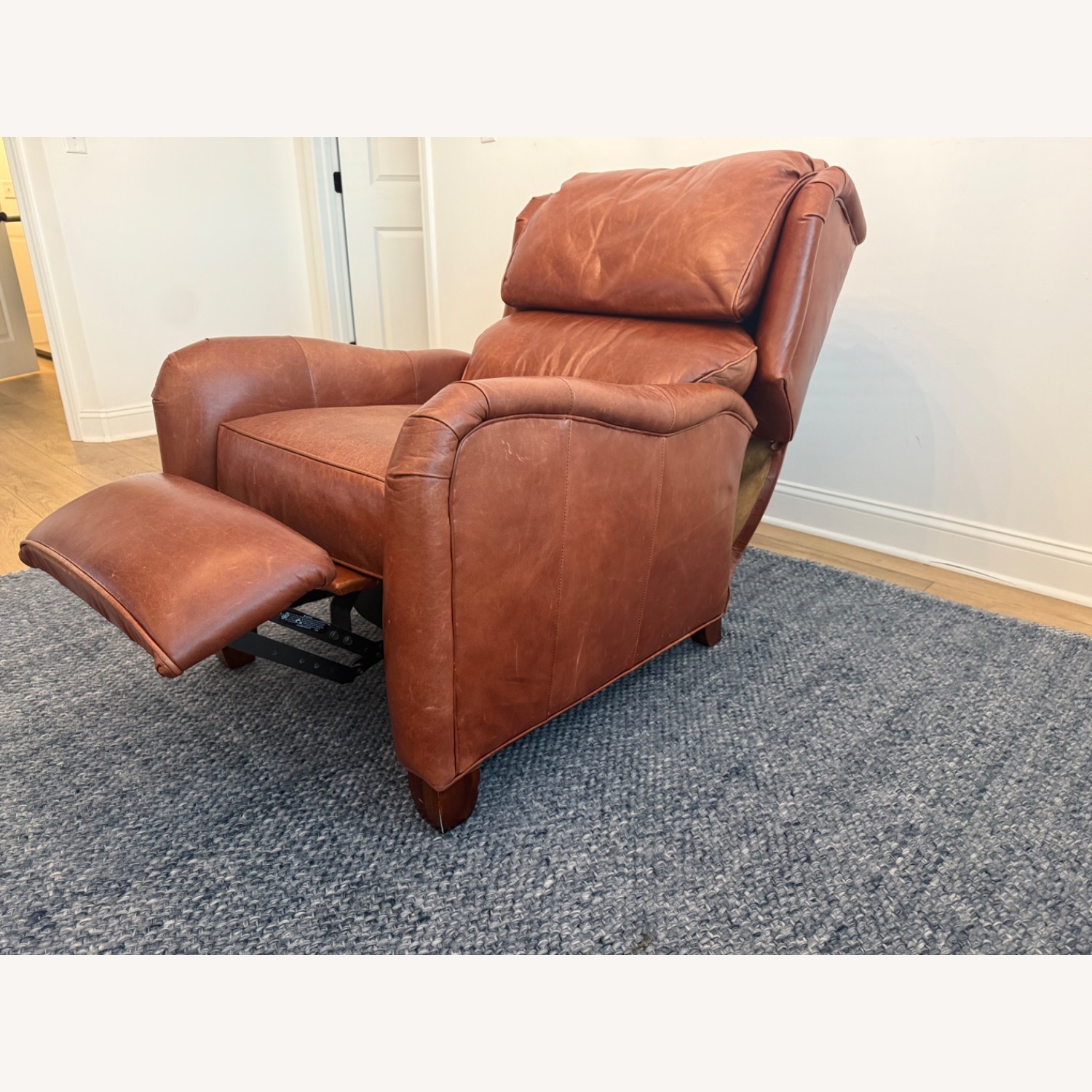Thomasville Classic Pushback Leather Recliner - image-2