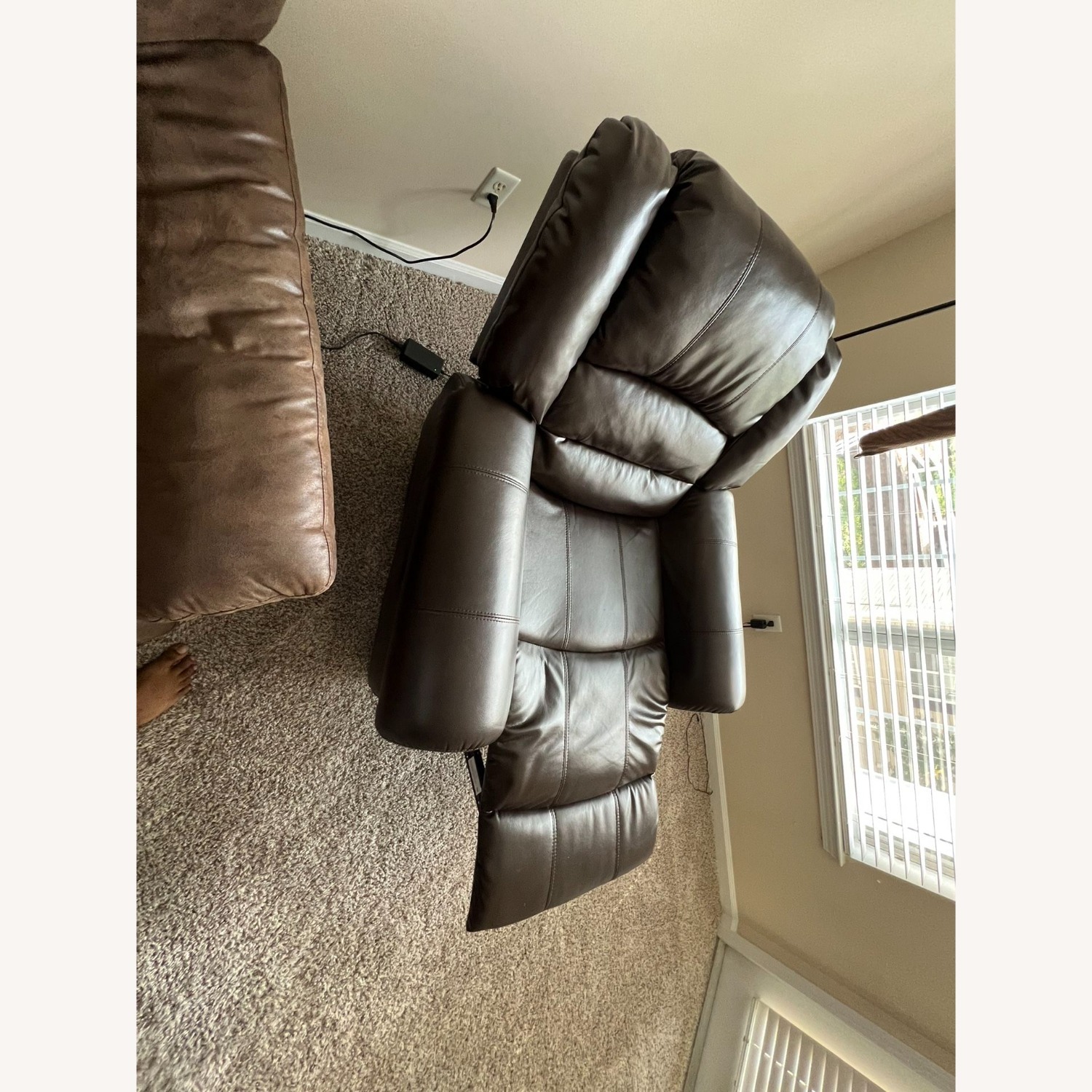 Berno Vegan Leather Power Recliner - image-2