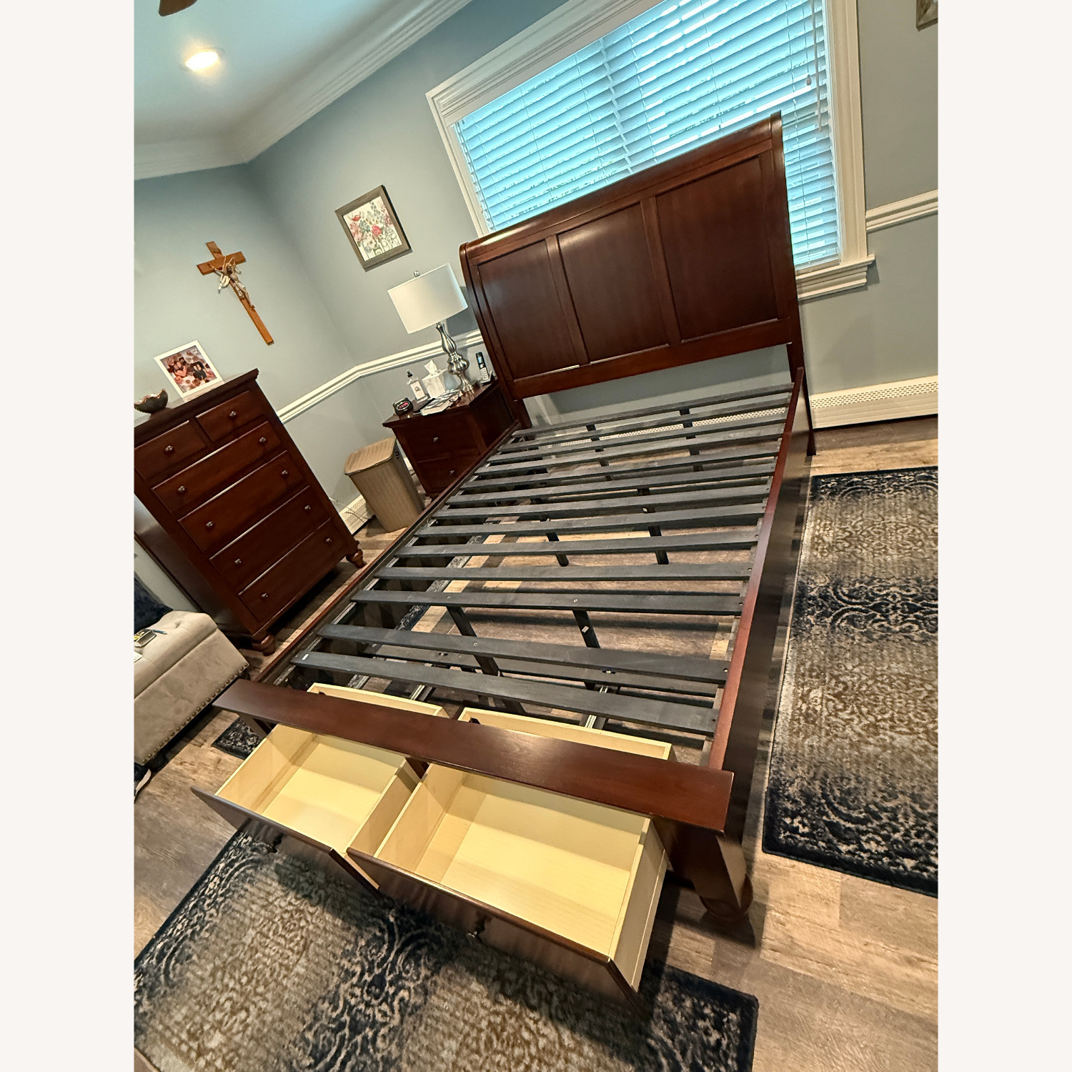 Bob's Discount Furniture Bed  - image-1