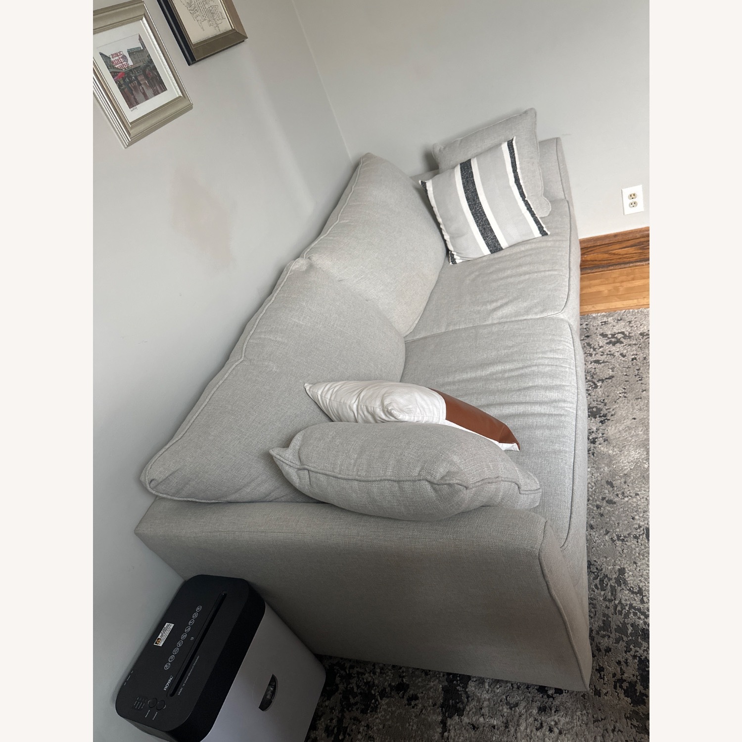 Kodie Light Gray Pullout Couch - image-3