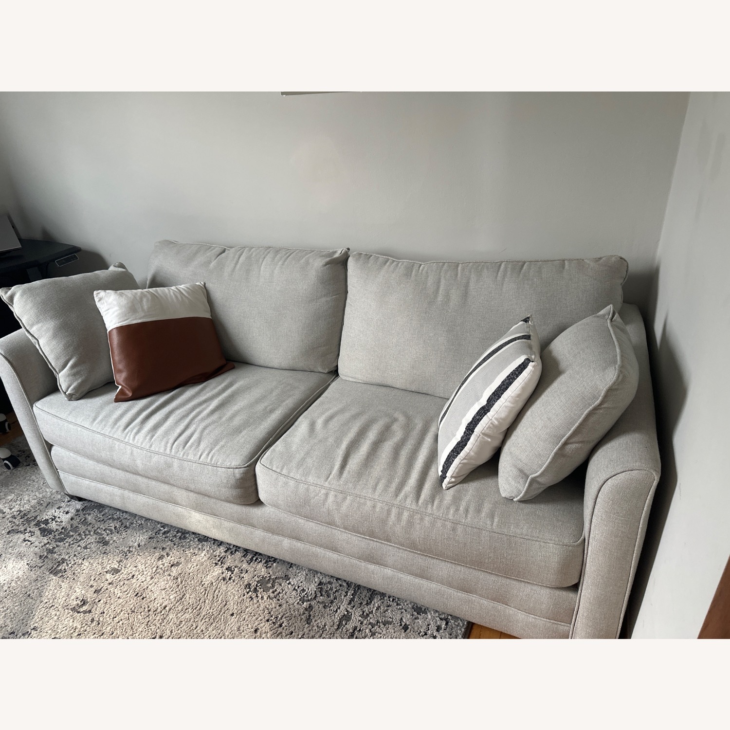 Kodie Light Gray Pullout Couch - image-1