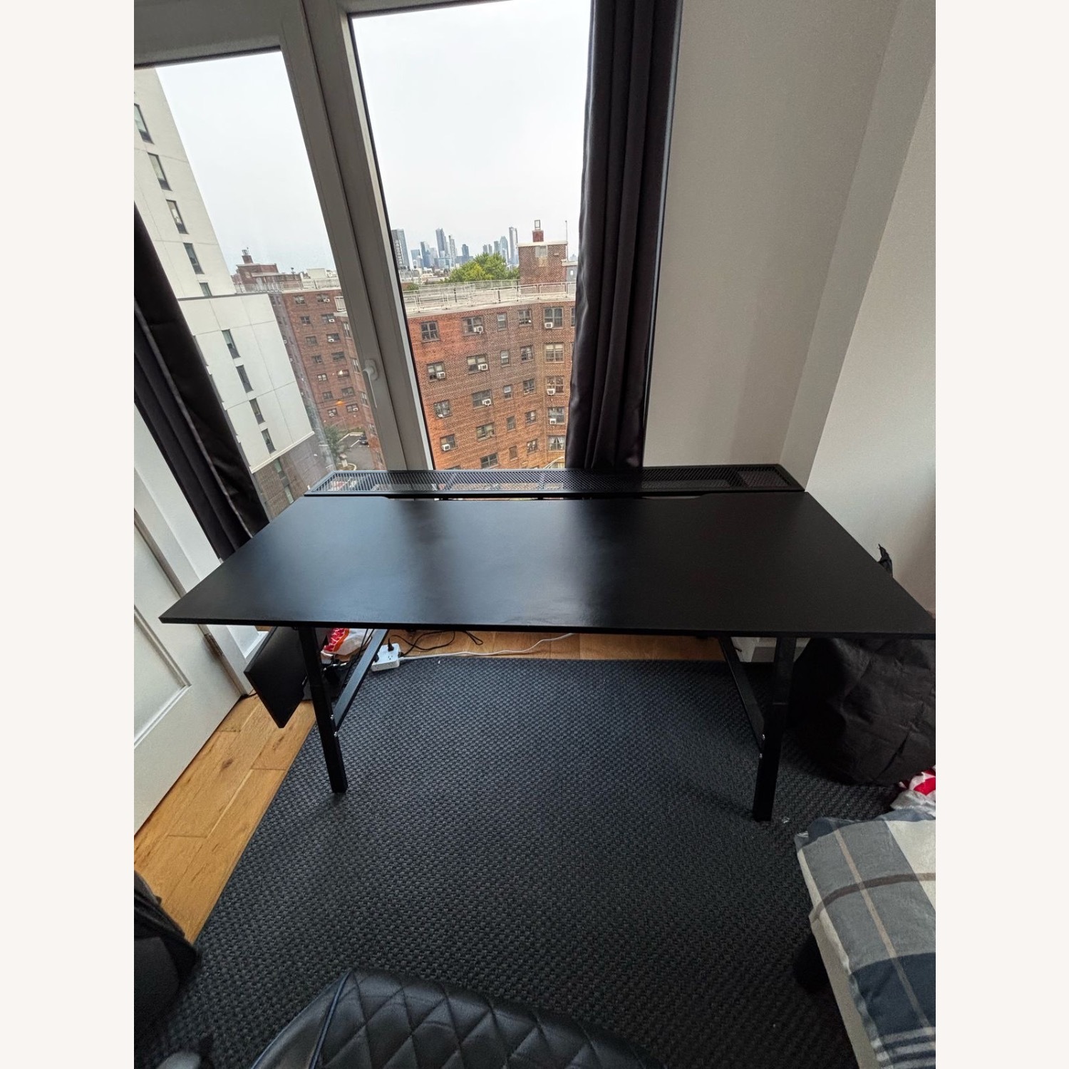 IKEA UTESPELARE Gaming Desk – Black - image-1