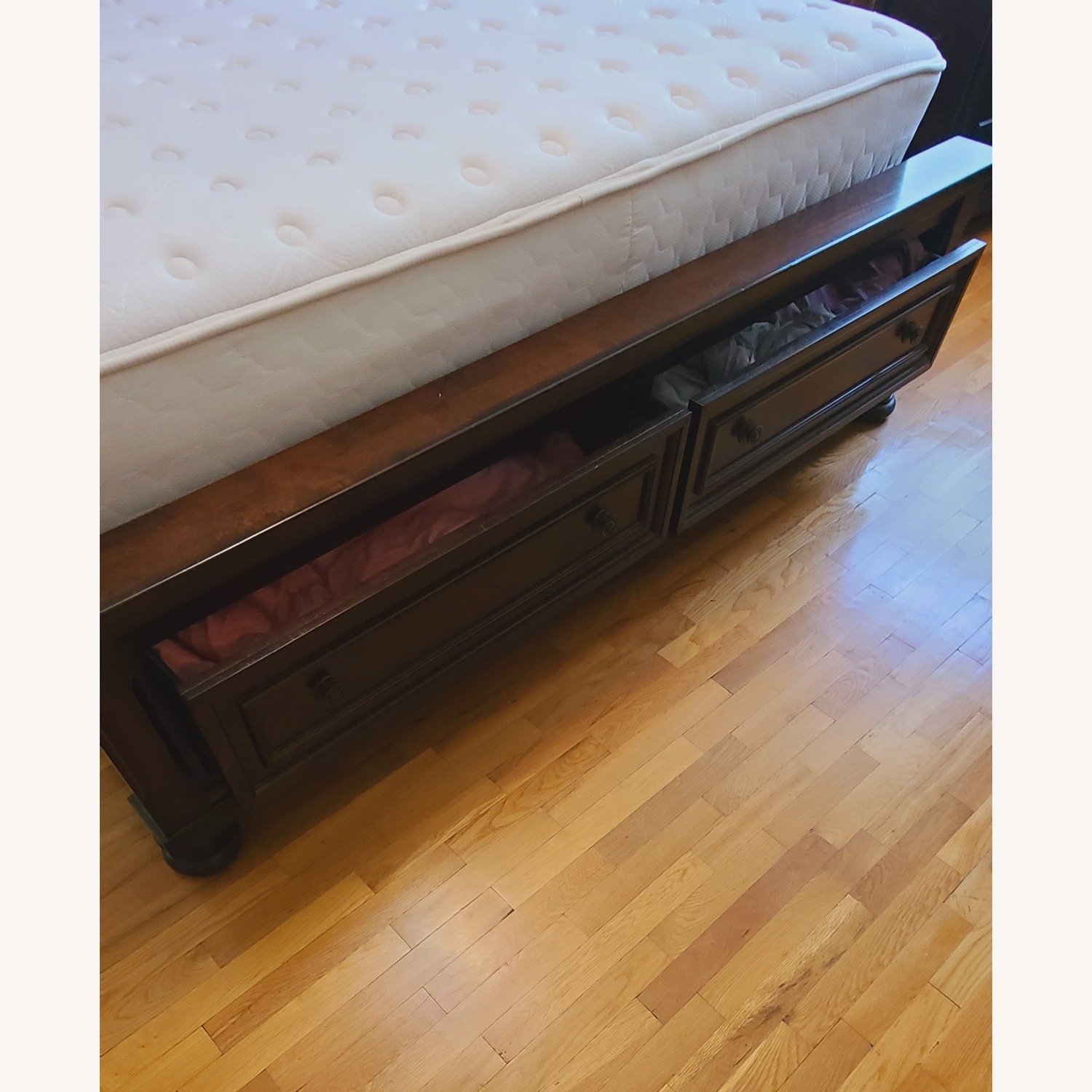 Ashley Porter King Bed - image-2