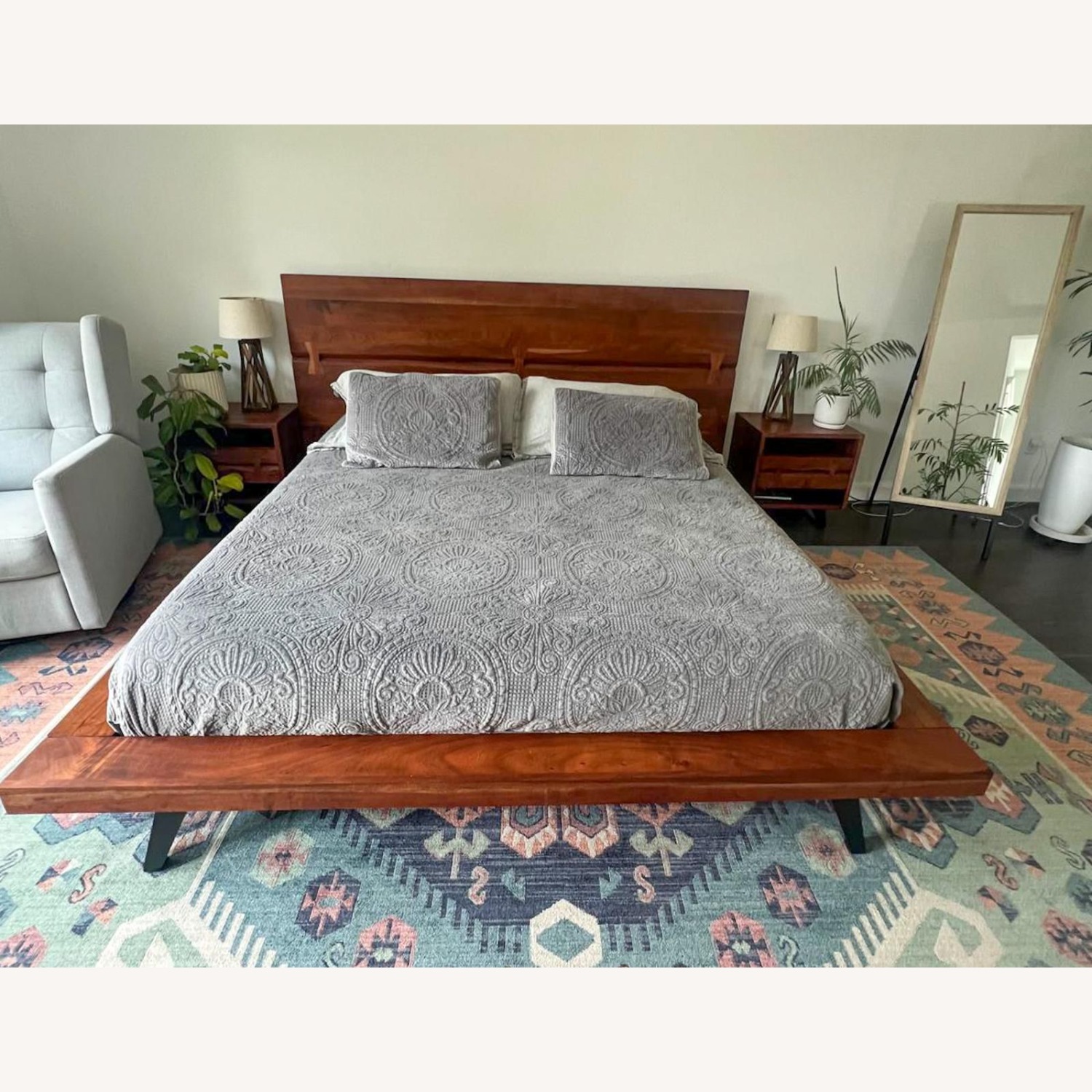 Modani Anaho King Bed - image-1