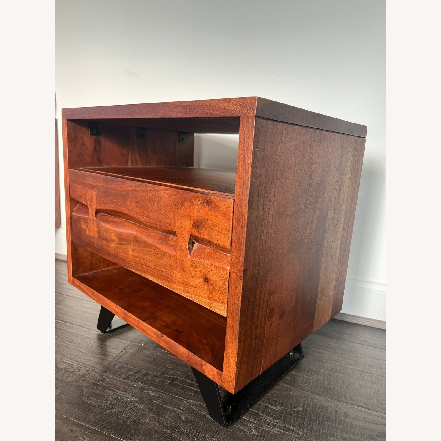 Modani Anaho Nightstand Set - image-5