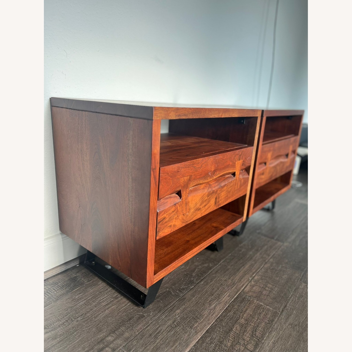 Modani Anaho Nightstand Set - image-3