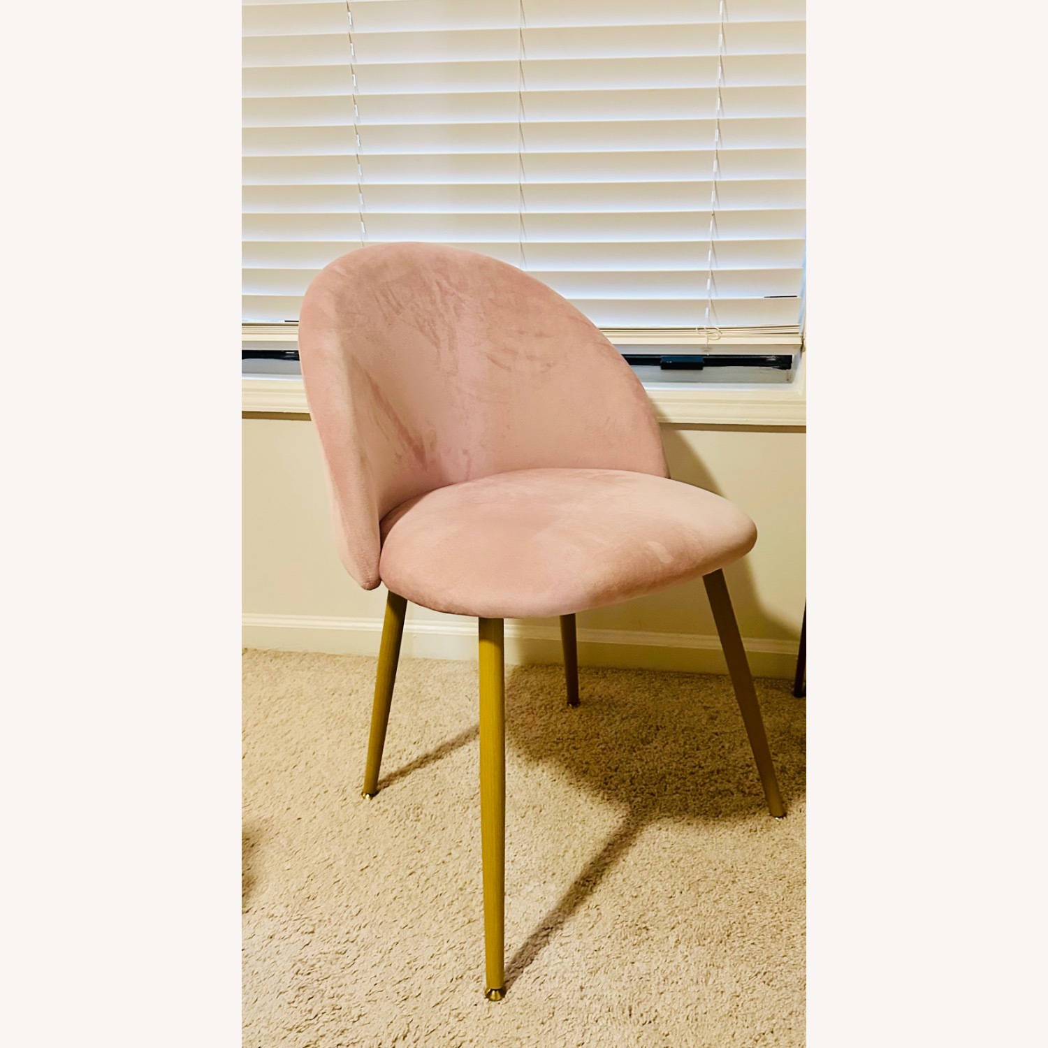 Cozy, Chic Blush Pink Chair  - image-1