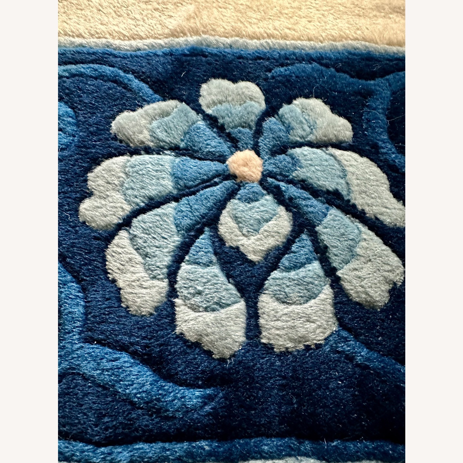 Hand-knotted Chinese Wool Rug - image-2
