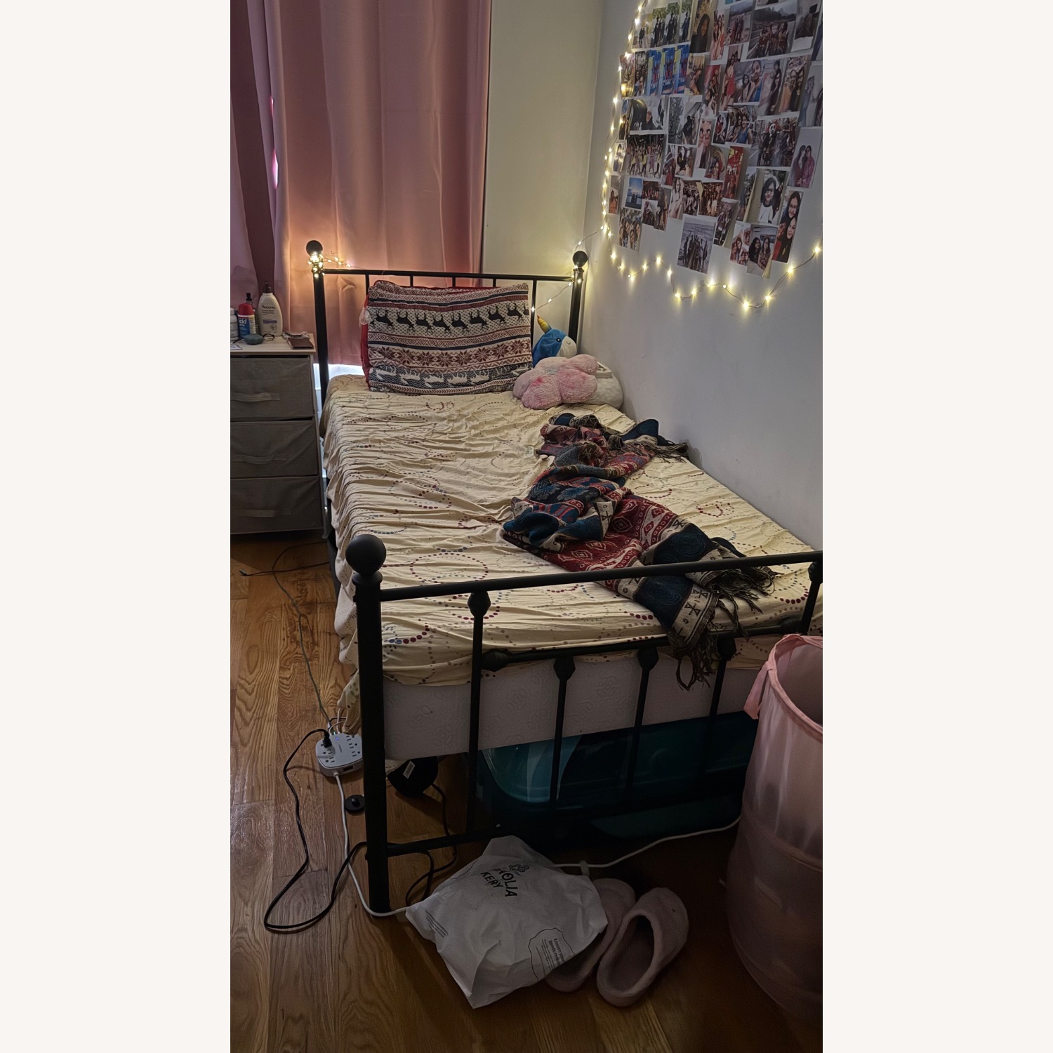 Kempst Twin Size Metal Platform Bed - image-1