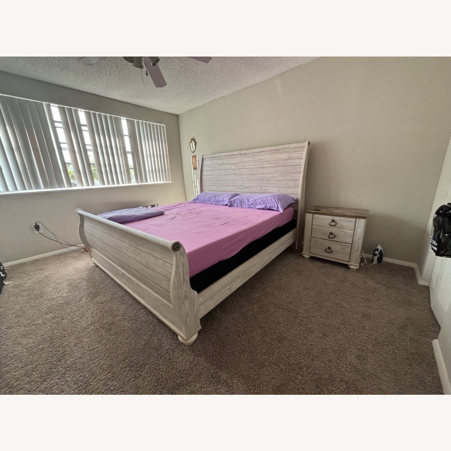 Willowton King Sleigh Bed - image-3