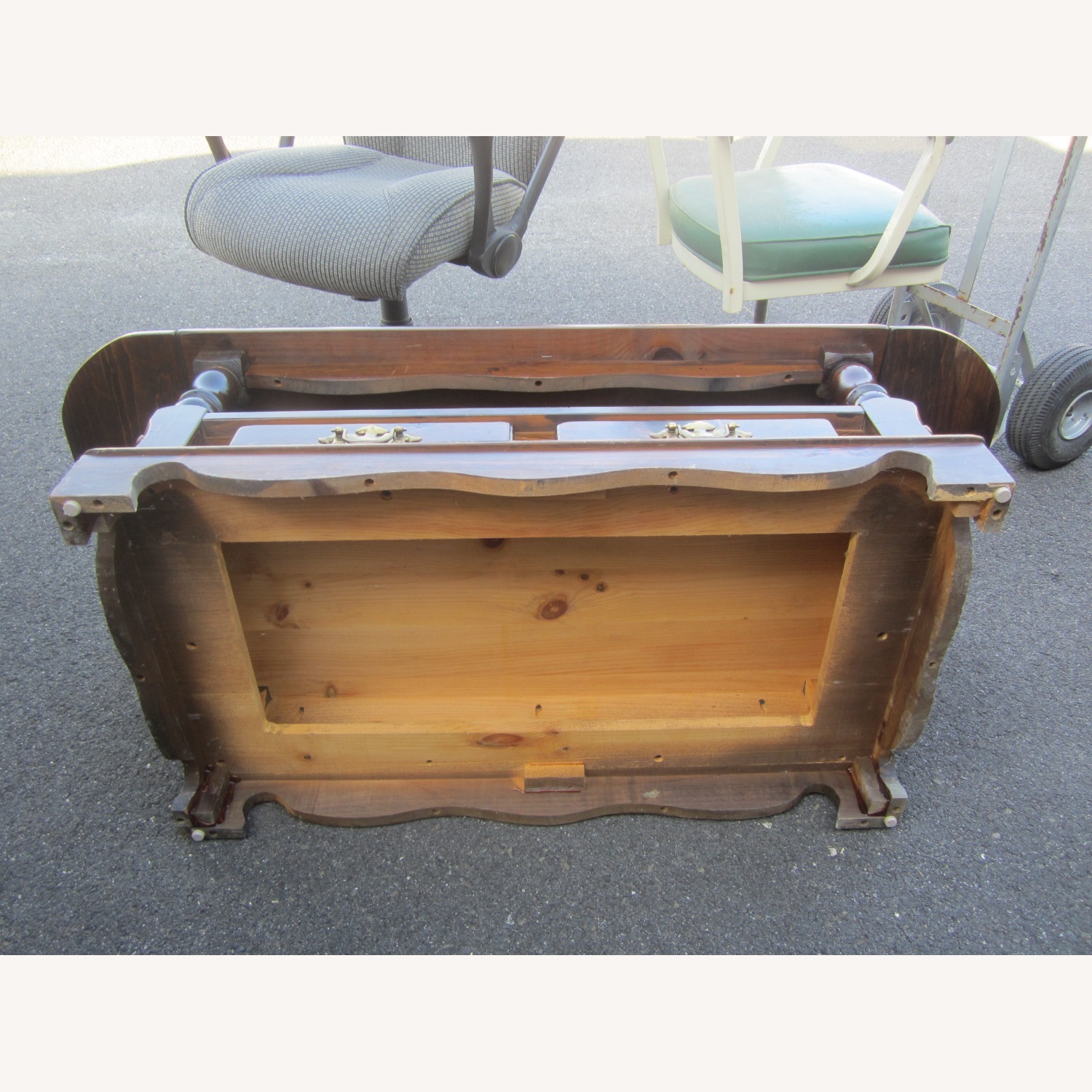 Vintage 3 Piece Colonial Table Set - image-16