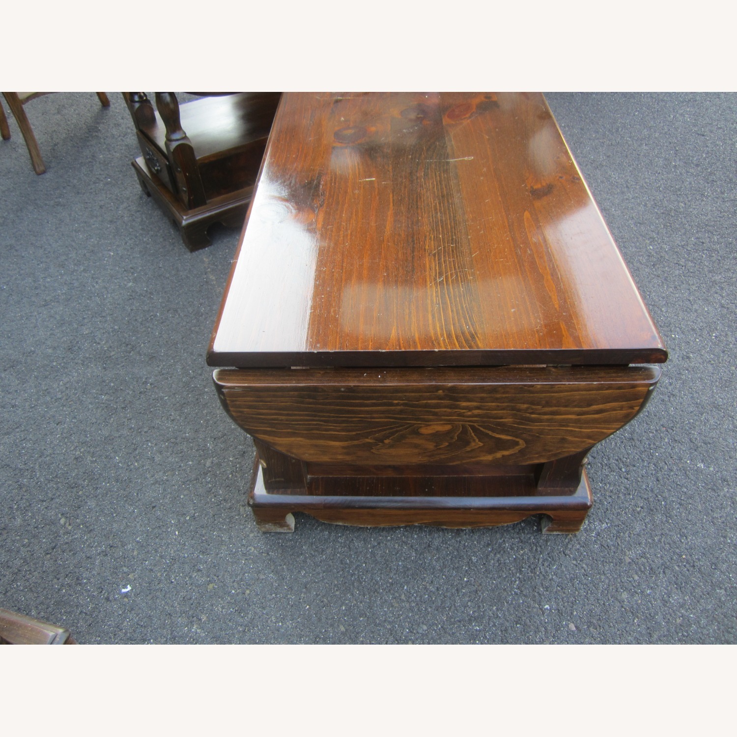 Vintage 3 Piece Colonial Table Set - image-11