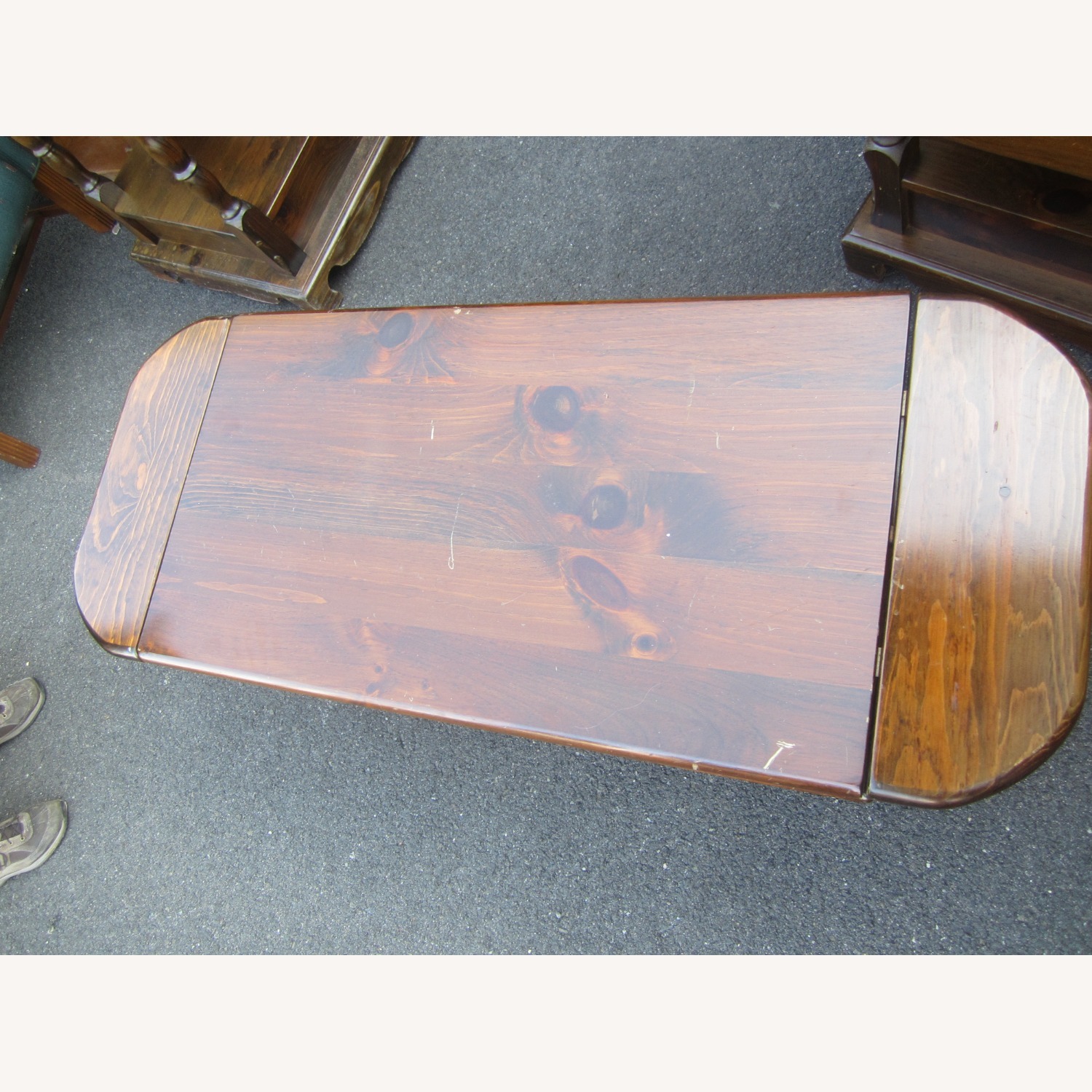 Vintage 3 Piece Colonial Table Set - image-15