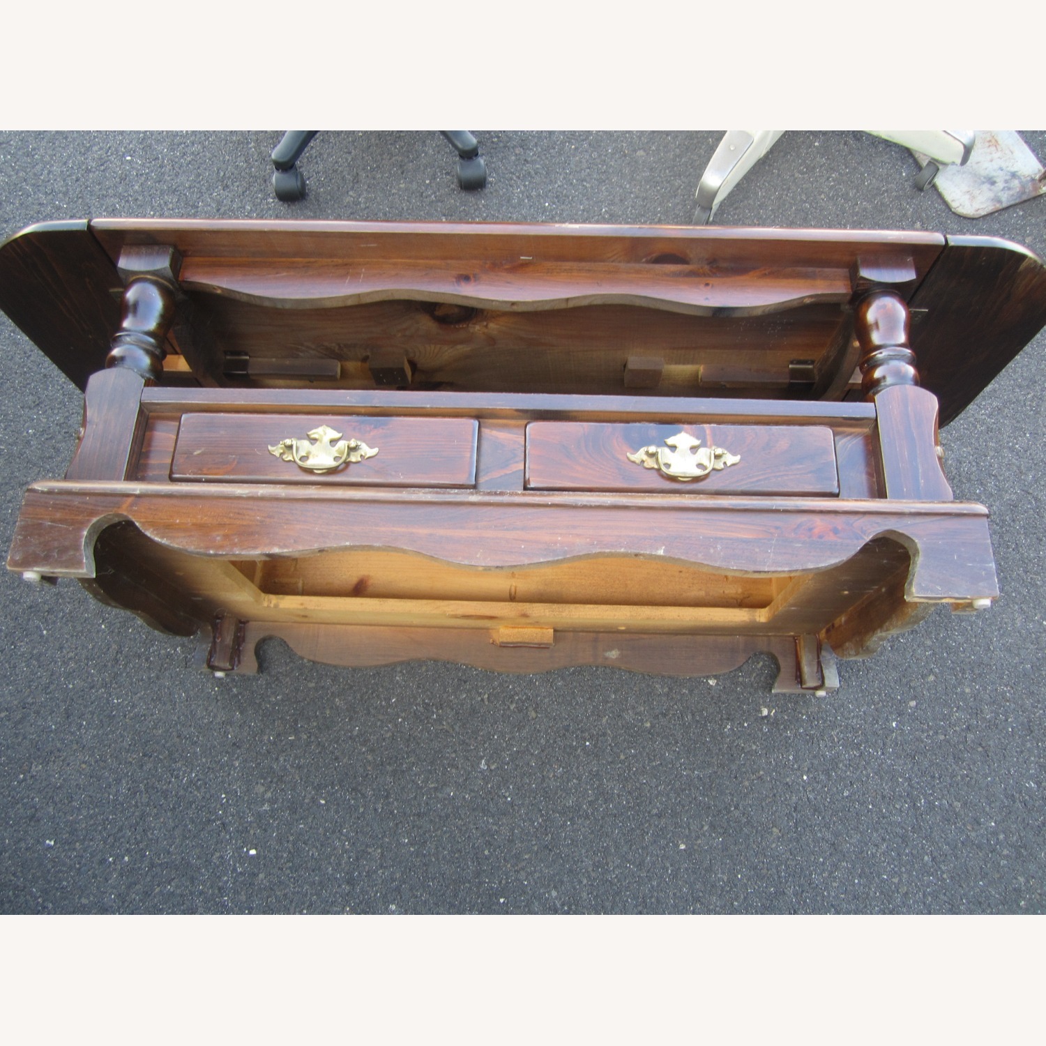 Vintage 3 Piece Colonial Table Set - image-17