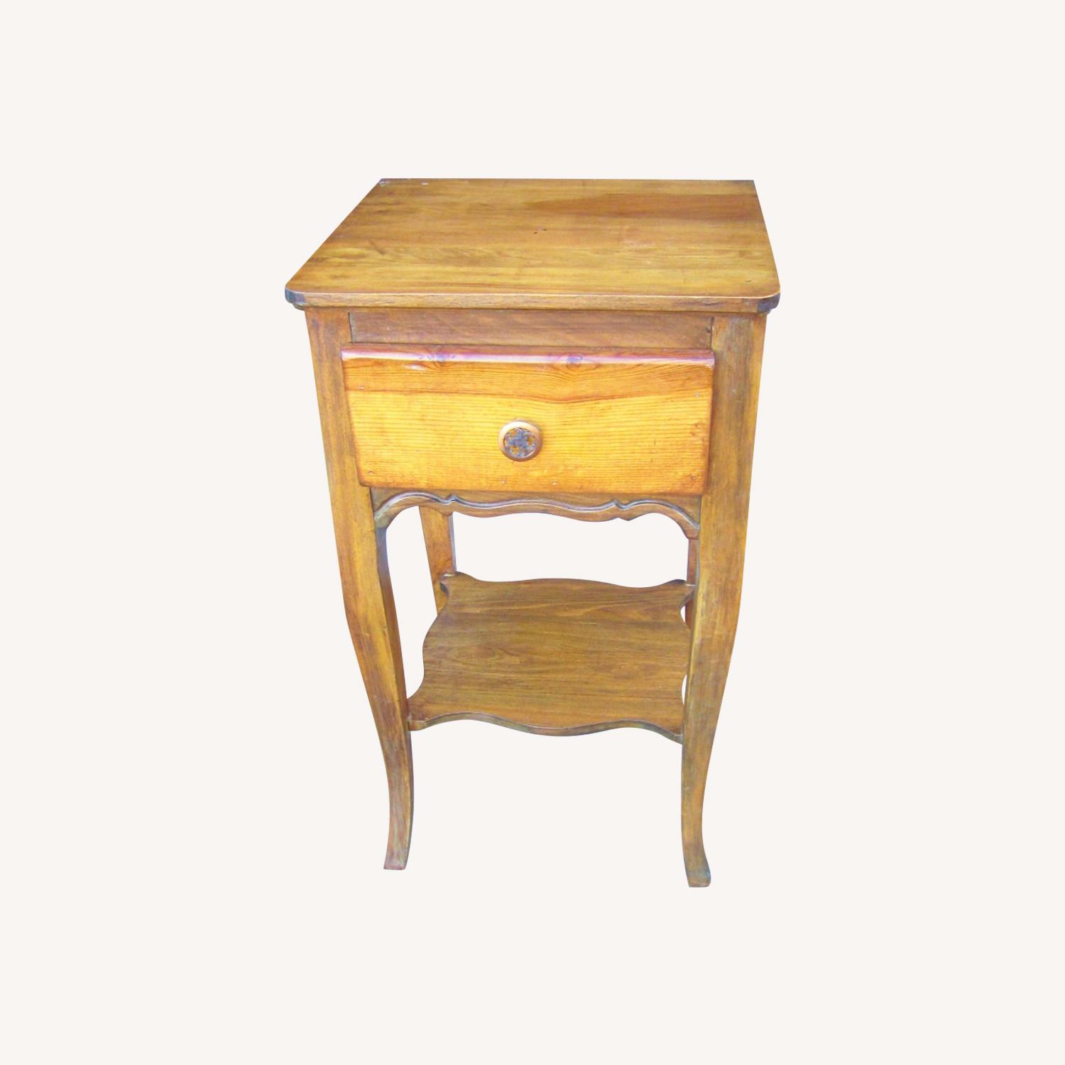 Vintage Accent Table Med Oak Stained - image-0