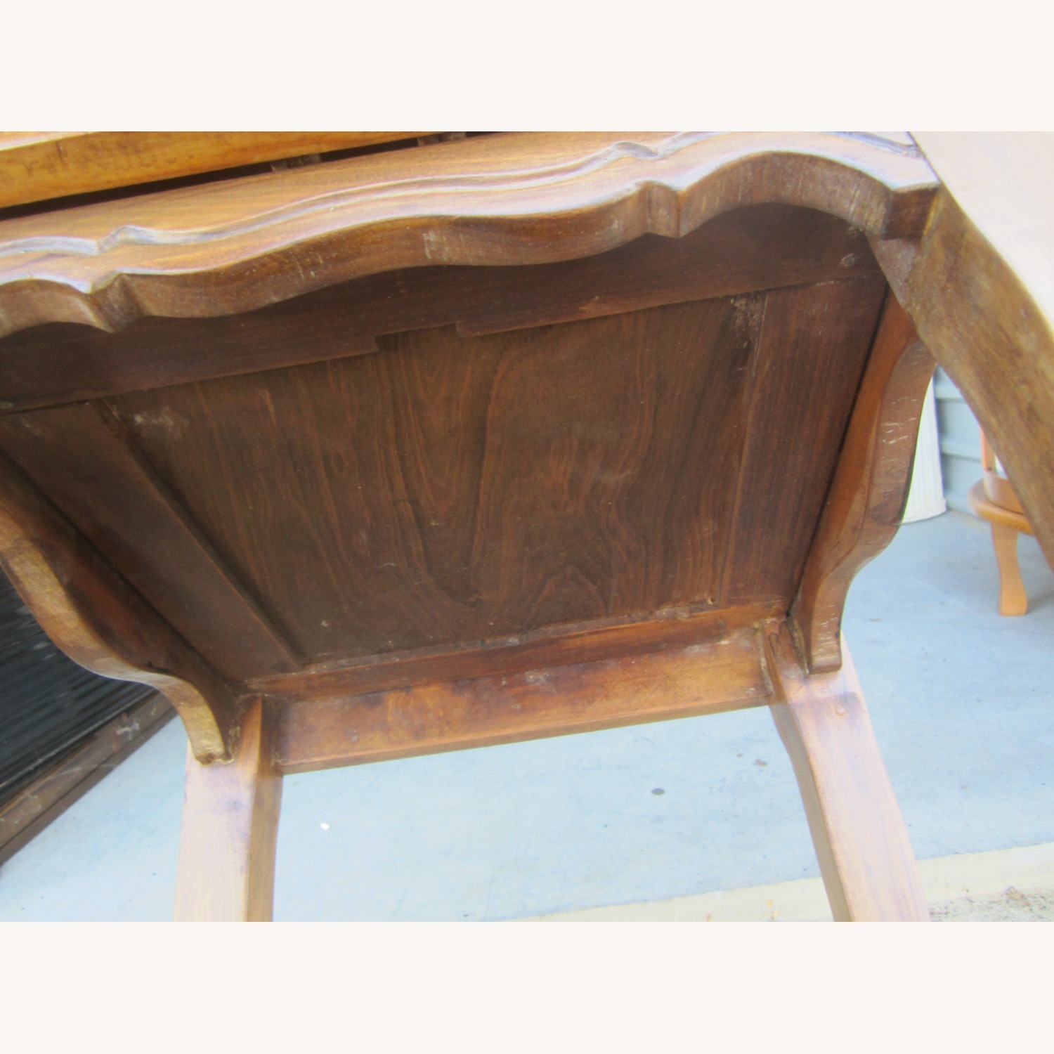 Vintage Accent Table Med Oak Stained - image-6