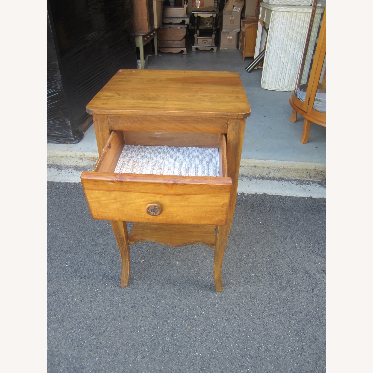 Vintage Accent Table Med Oak Stained - image-4