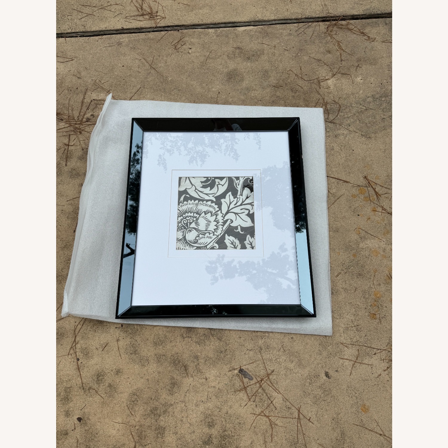 Antique Floral Motif - image-1