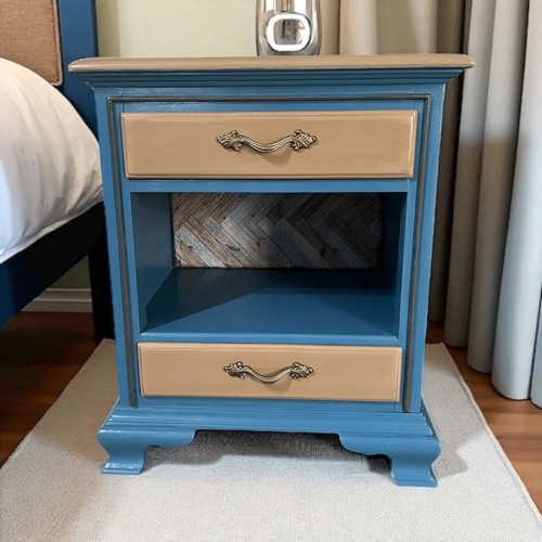 Used Vintage Link Taylor Nightstand for sale on AptDeco