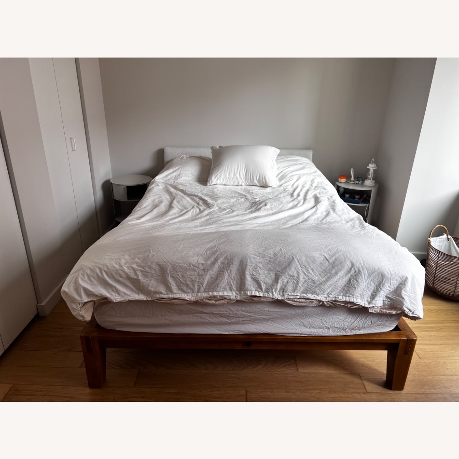 Thuma Classic Bed with Pillowboard - image-1