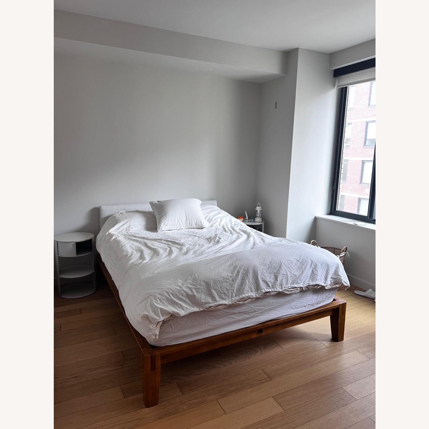 Thuma Classic Bed with Pillowboard - image-2