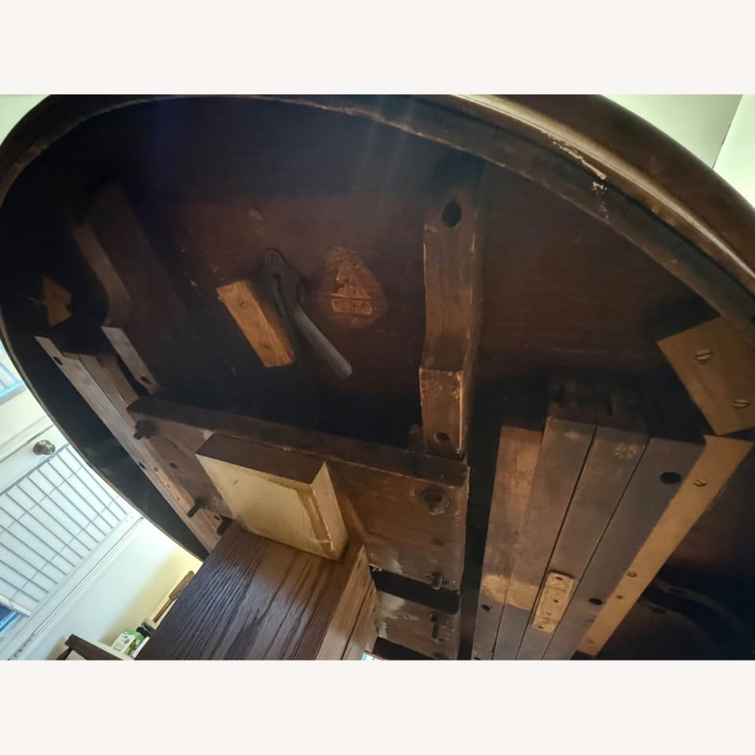 Stow & Davis Oak Dining Table w 5 Chairs 1900 - image-3