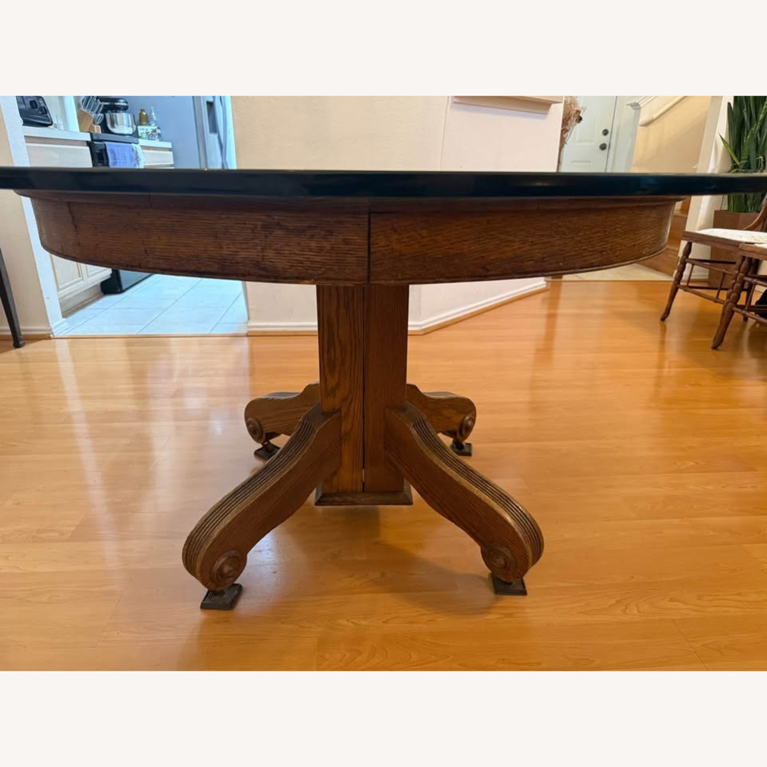 Stow & Davis Oak Dining Table w 5 Chairs 1900 - image-10