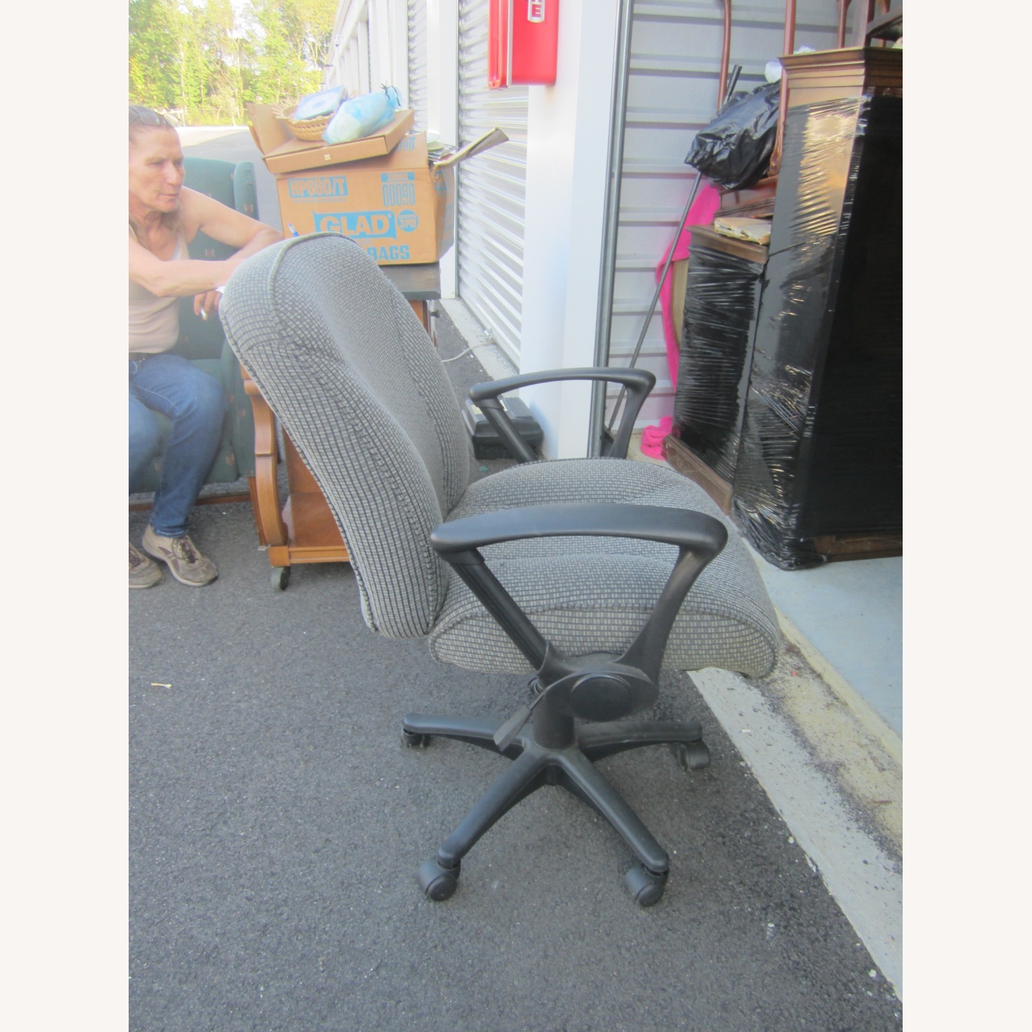 Rolling Desk Chair Gray Color Wheeled - image-3