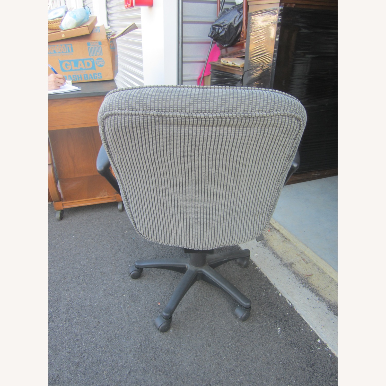 Rolling Desk Chair Gray Color Wheeled - image-2