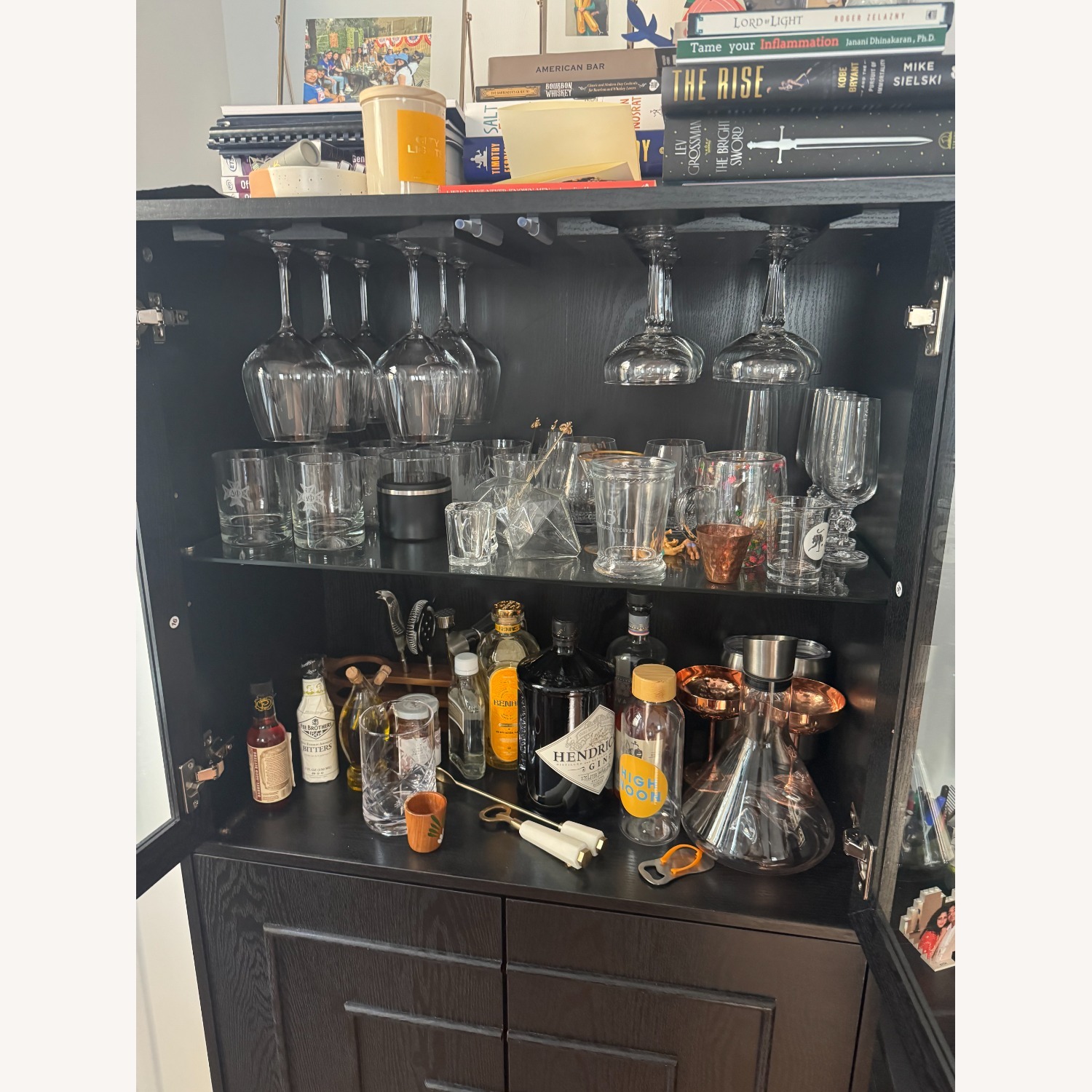 Wayfair Bernest 31.5" Bar Cabinet - image-2
