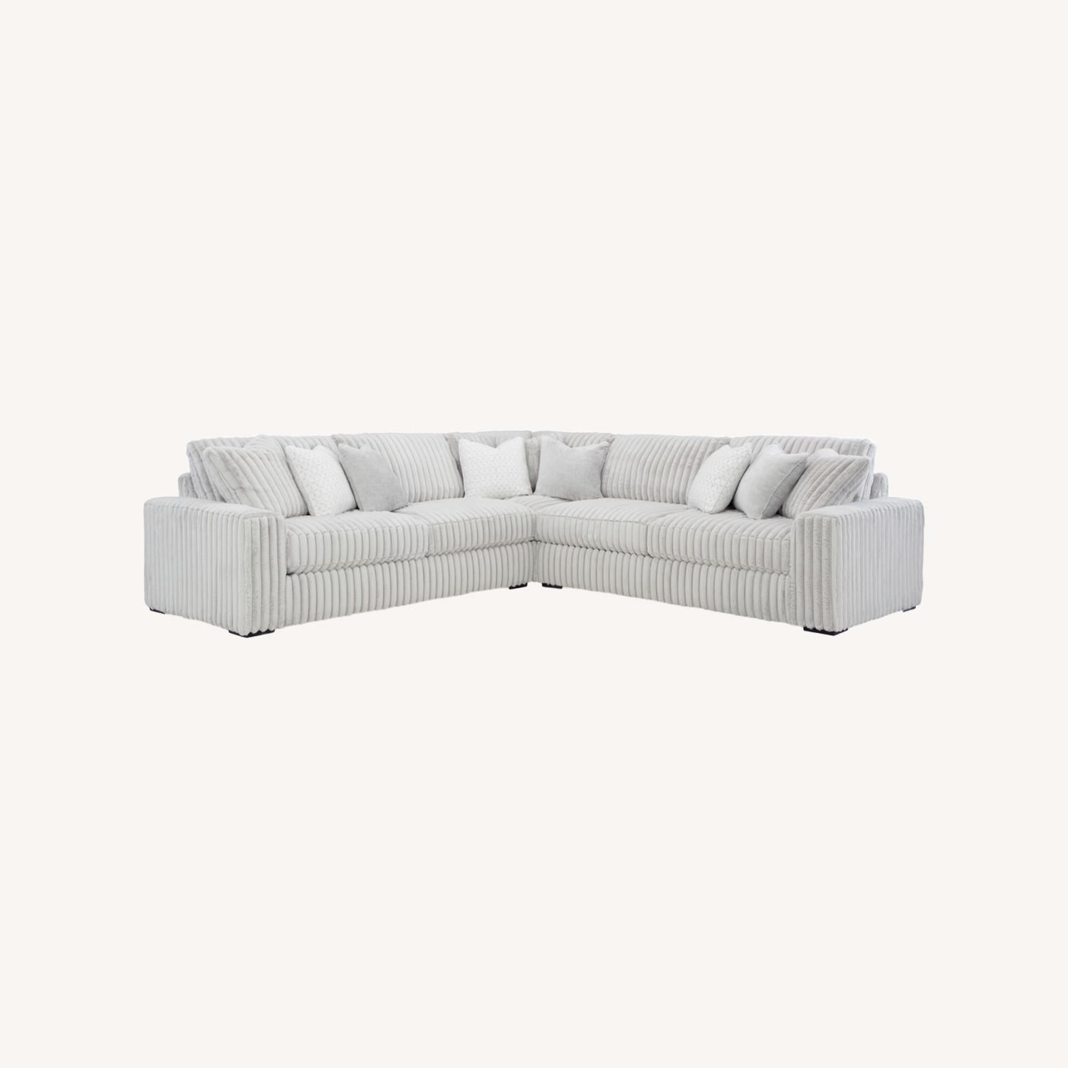 Stupendous 3-Piece Sectional - image-0