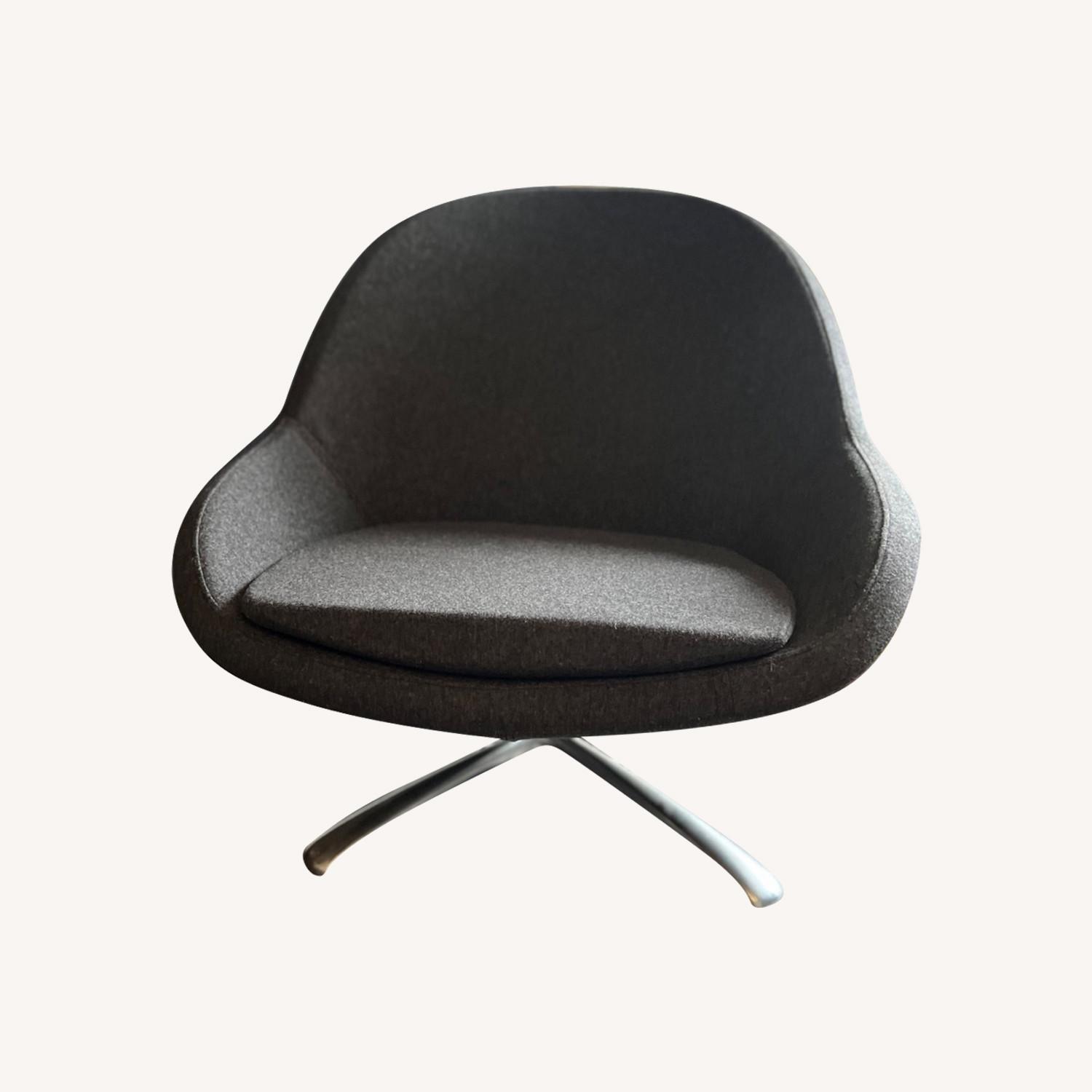BoConcept Veneto Wool Swivel Arm Chair - AptDeco