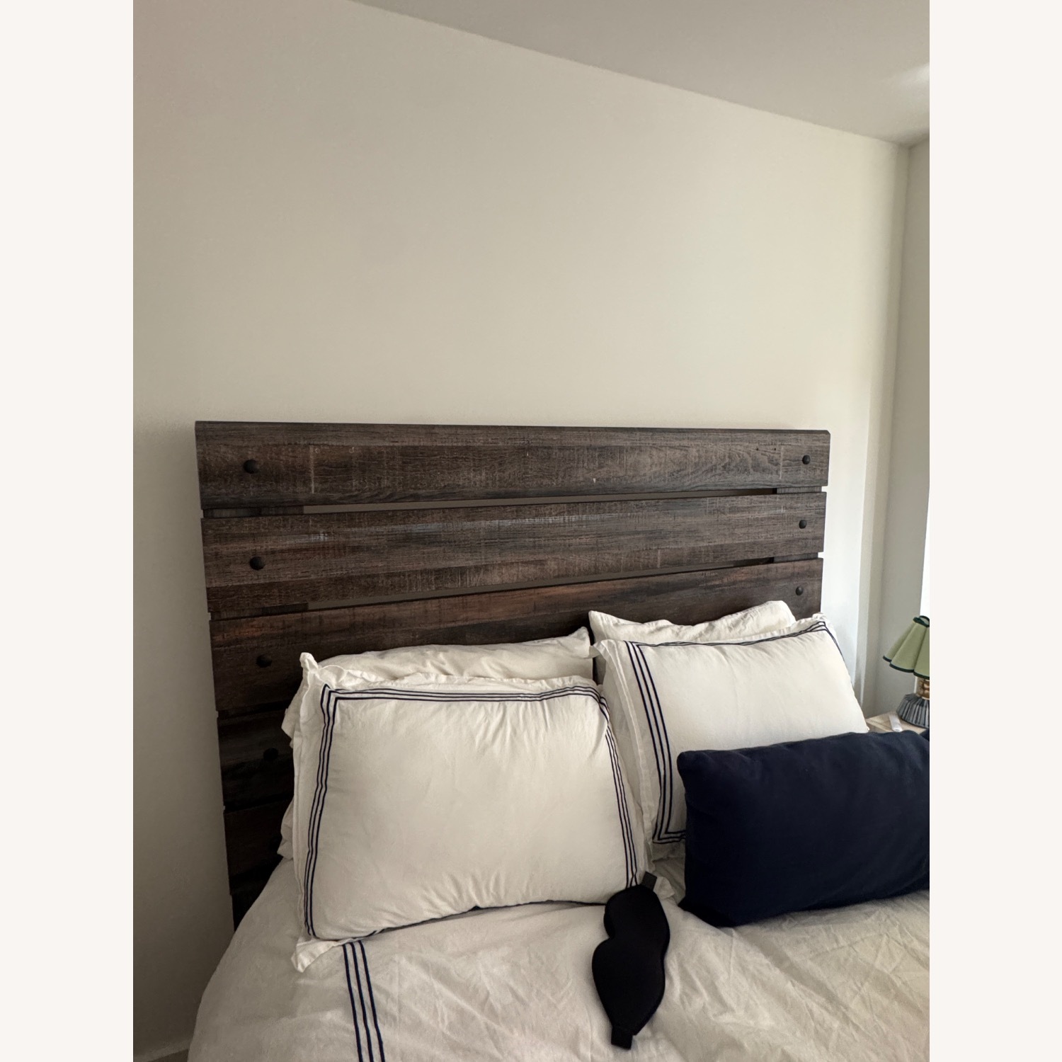 Drystan Queen Bed Frame With Storage - image-3