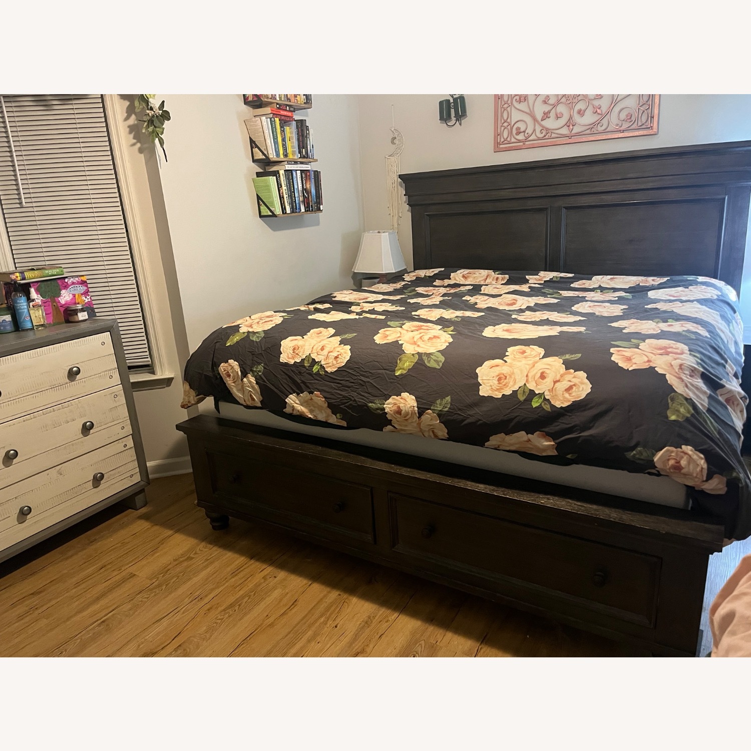 Lake Town Gray 3 Pc King Panel Bed with Storage - image-4